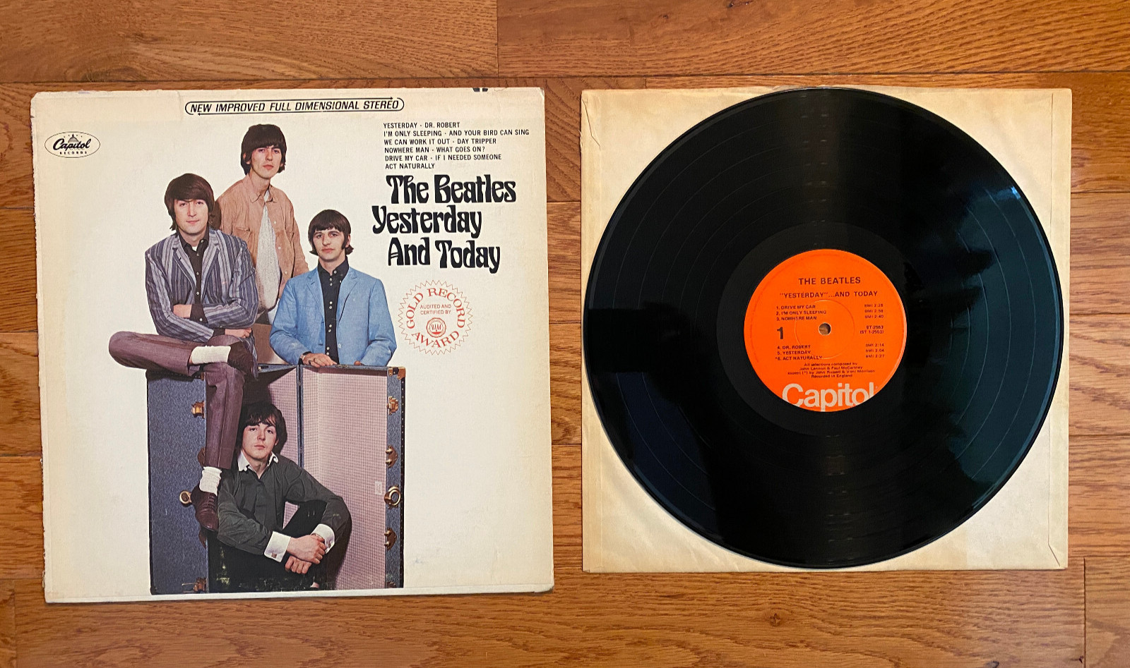 The Beatles – Yesterday and Today LP Capitol ST 2553 1976 Pressing Orange Label