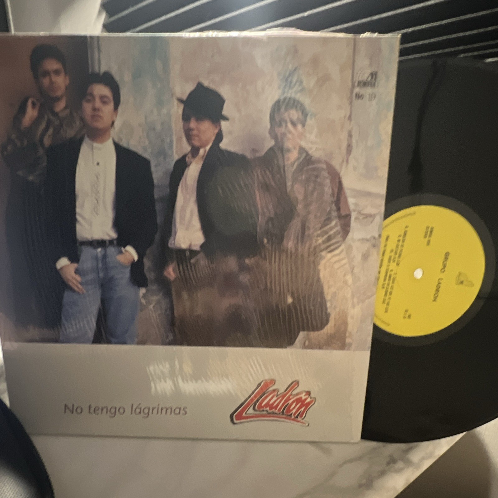 Ladrón No tengo lágrimas LP Vinyl 12″ Latin Musart Cardboard Sleeve 33 RPM
