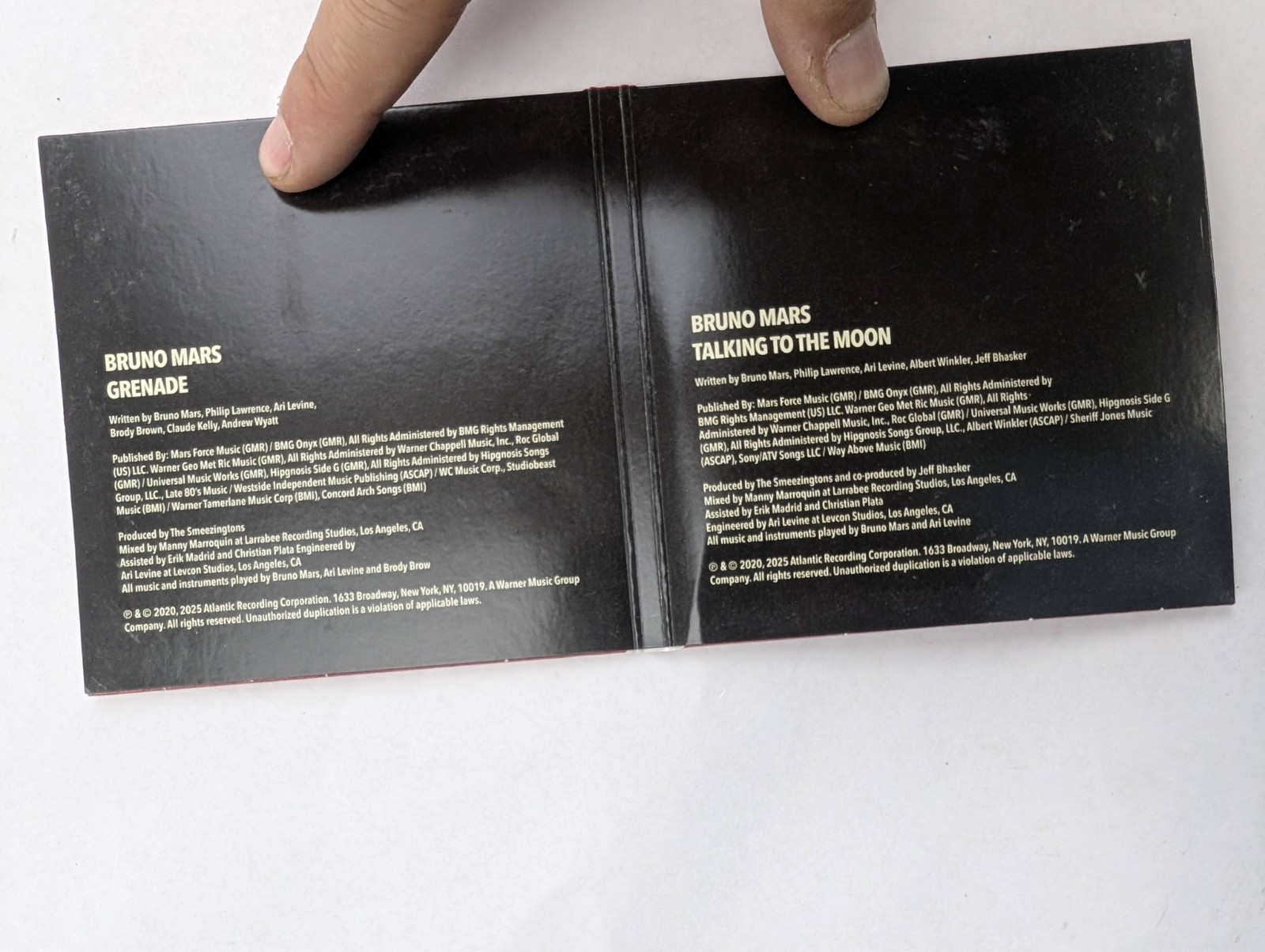 Bruno Mars Tiny Vinyl 4-inch record Grenade, Talking to the Moon 2025