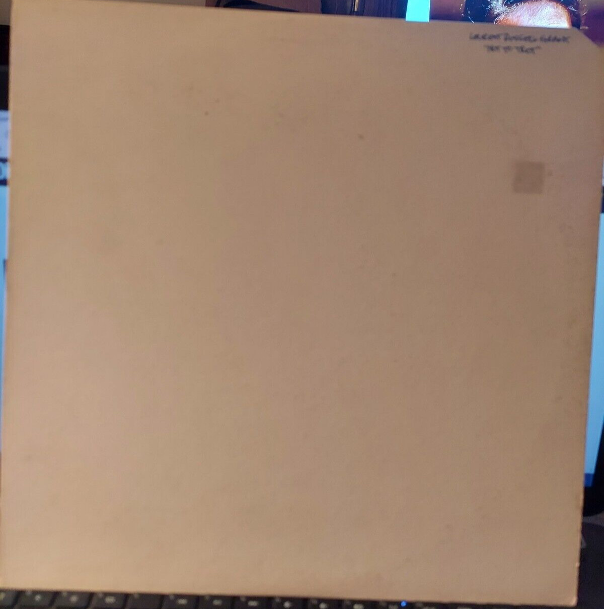 Lourett Russell Grant – Hot To Trot(1979)Alverez Records – ST-NC-1001,Vinyl,VG++