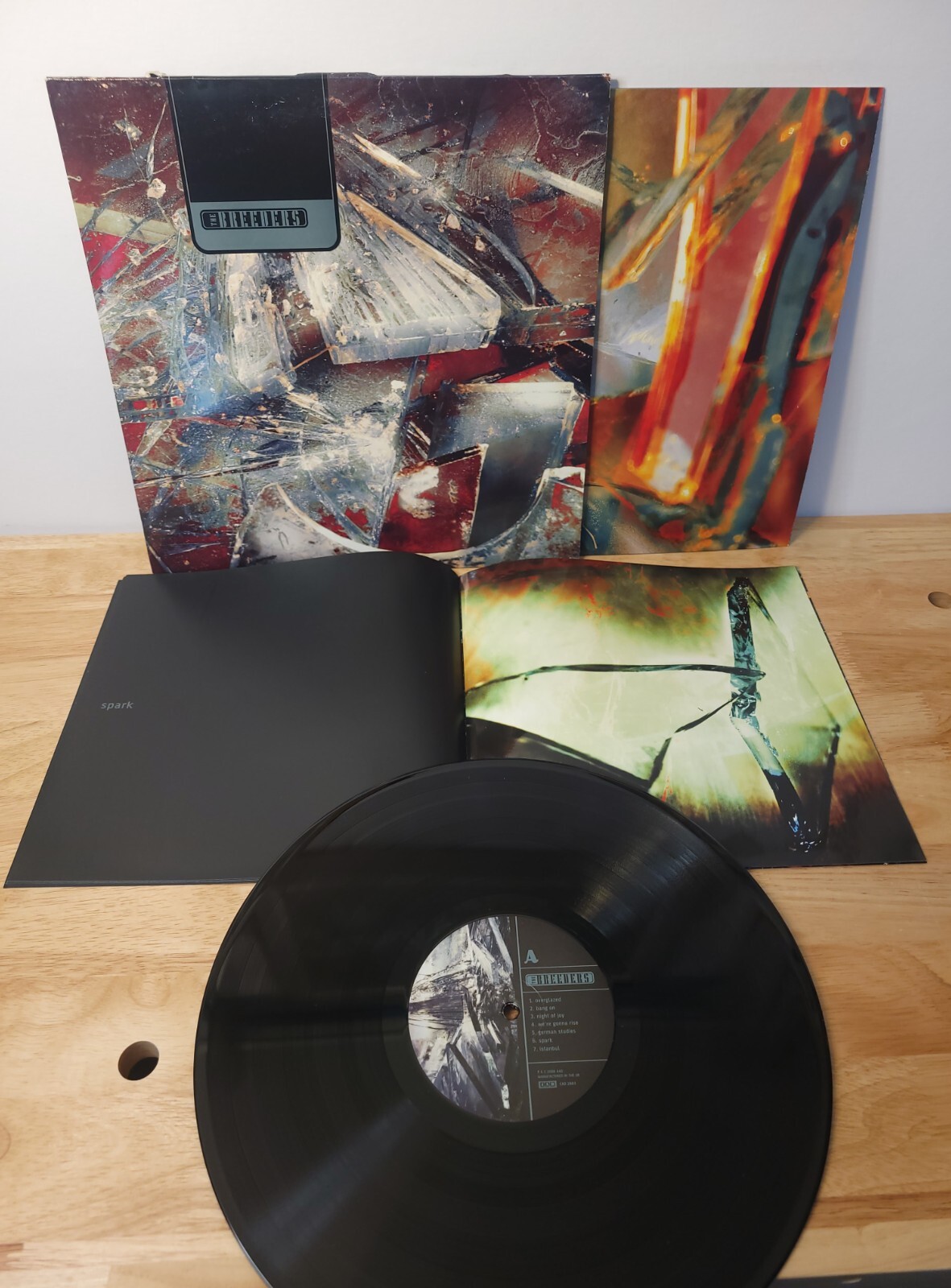 The Breeders Mountain Battles 2018 4AD Records 180 Gram With Booklet LP