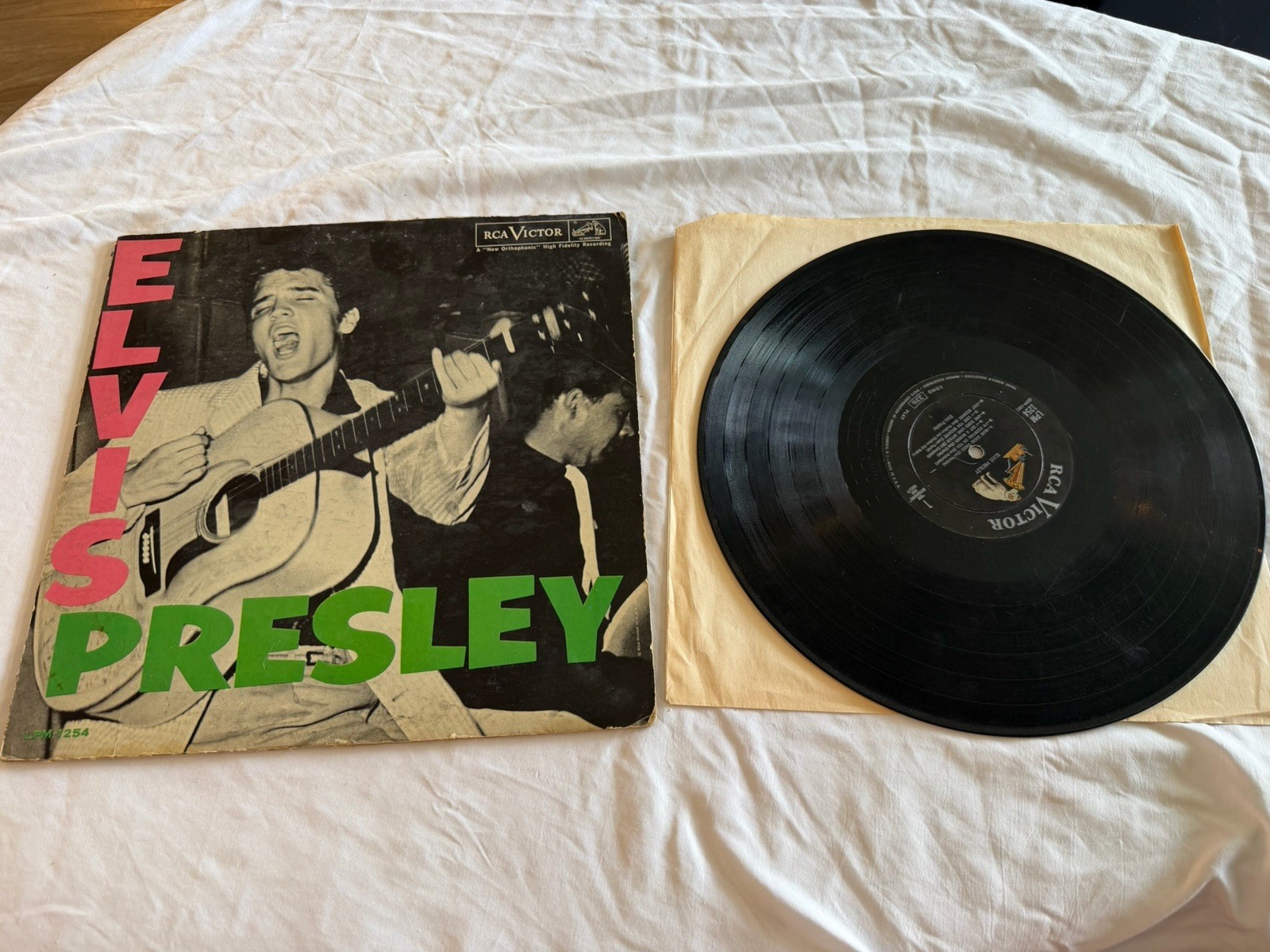 Elvis Presley Vinyl Self Titled RCA-VICTOR LPM-1254 1964 Re Issue