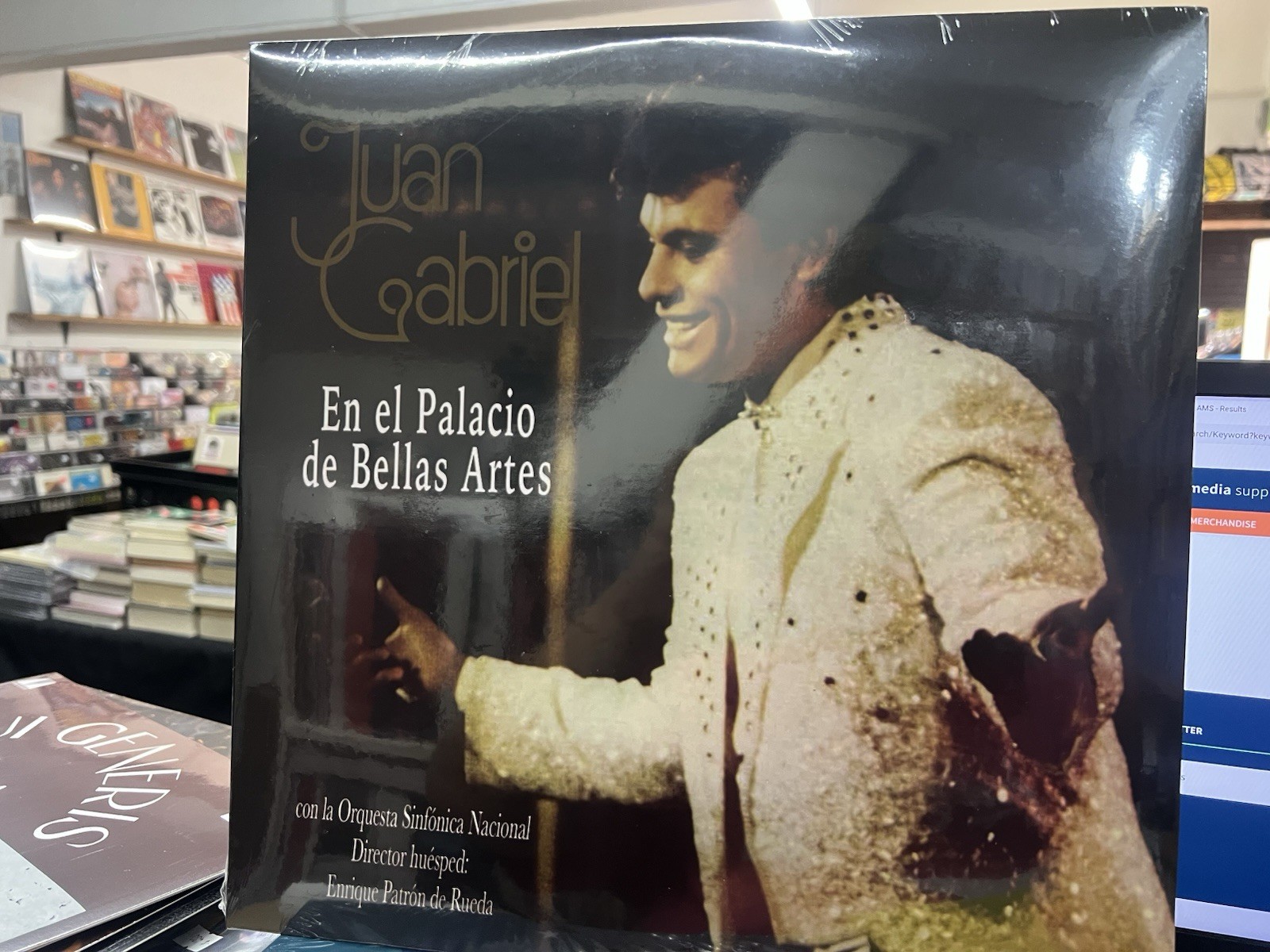 JUAN GABRIEL EN EL PALACIO DE BELLAS ARTES DOUBLE LP SHIPS FROM THE US