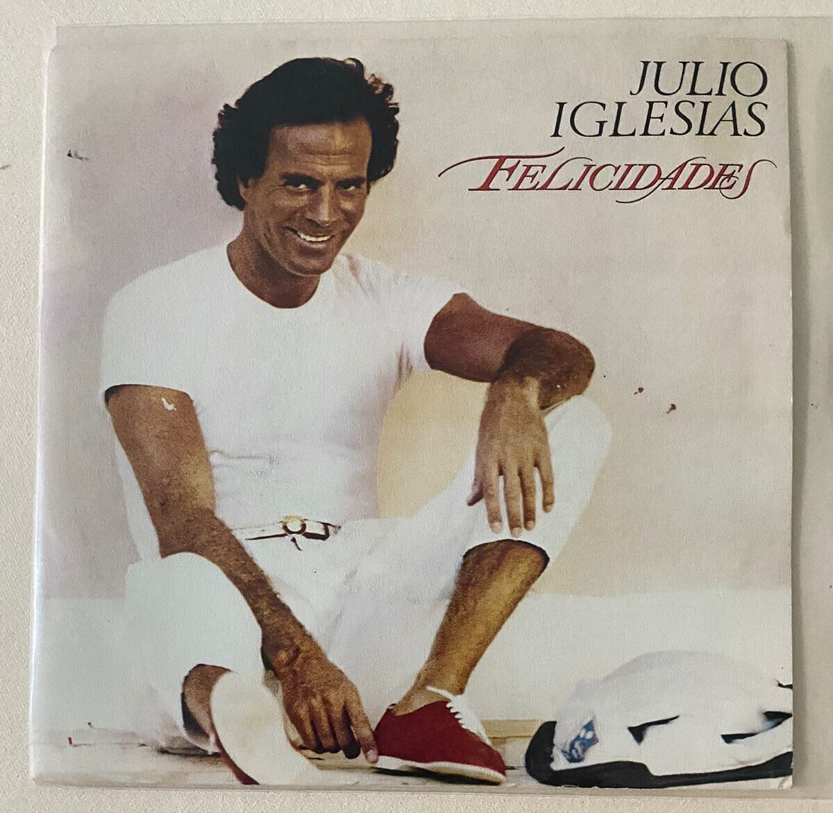 JULIO IGLESIAS -FELICIDADES / NI TU GATO GRIS- 1985 SPANISH 7¨ SINGLE, LATIN POP