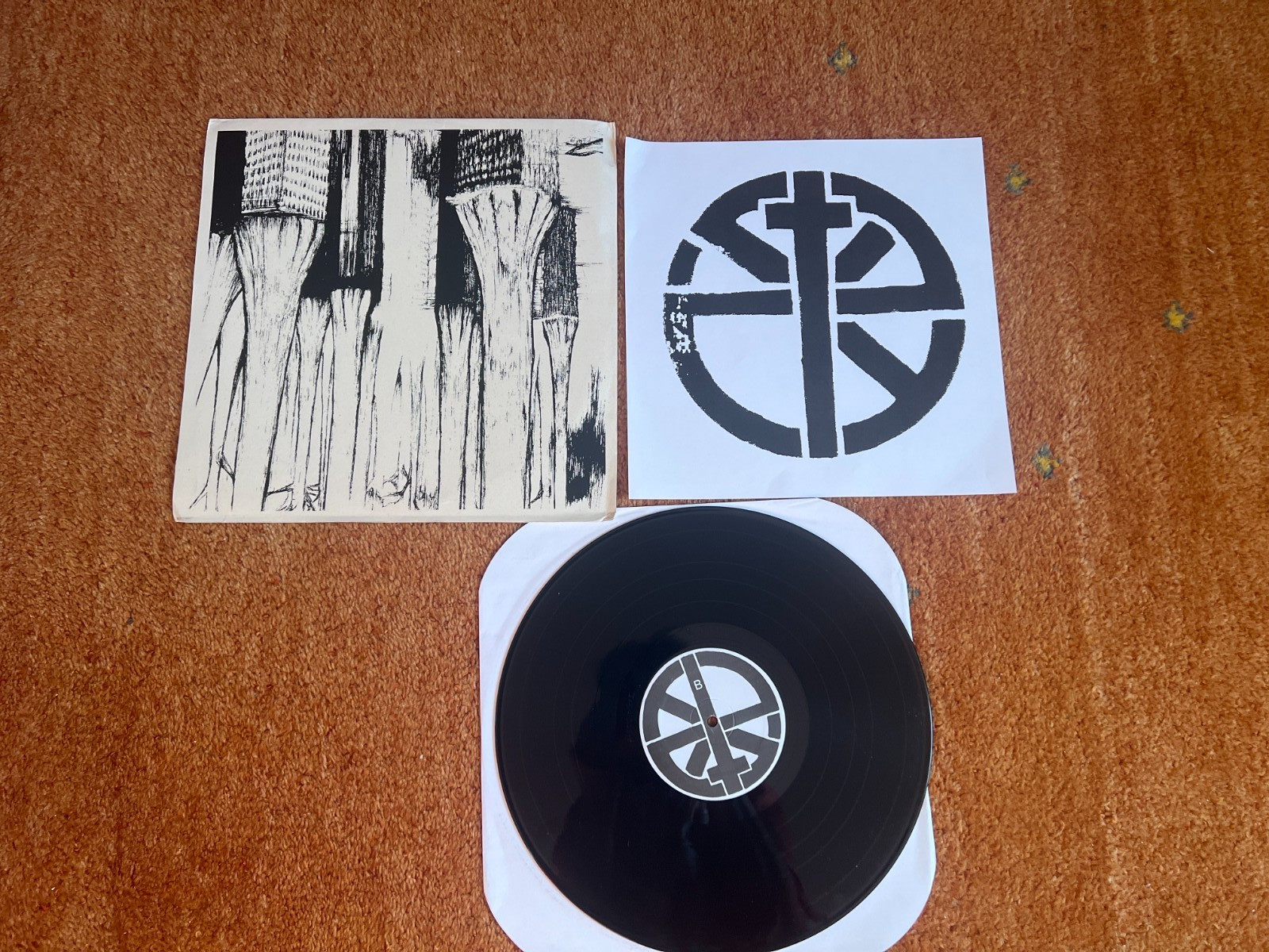 Recreant – 12″ LP / Crass Records / UK Anarcho Punk / VG+ w/inserts