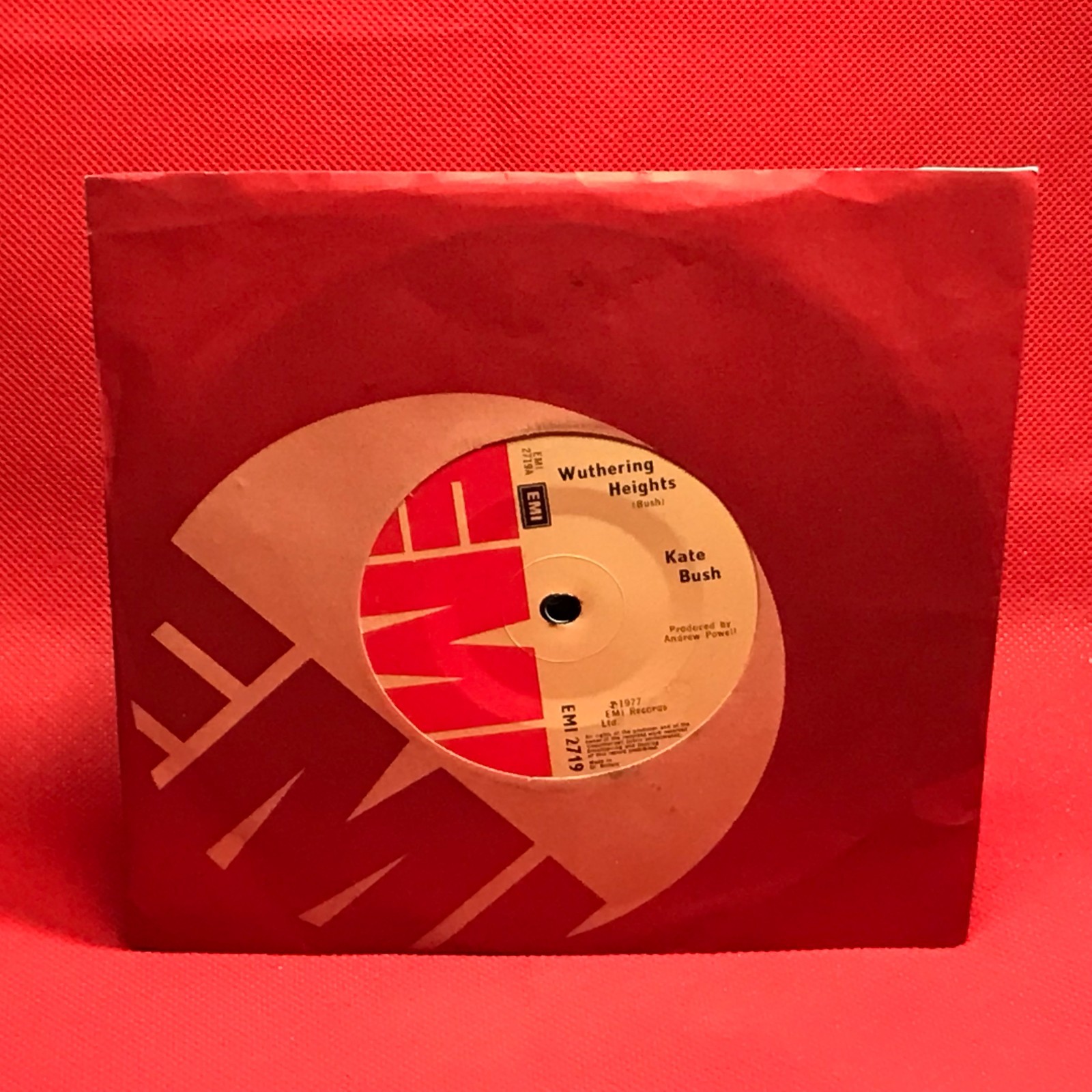 KATE BUSH Wuthering Heights 1977 UK 7″ vinyl single original 45 Kite EMI2719