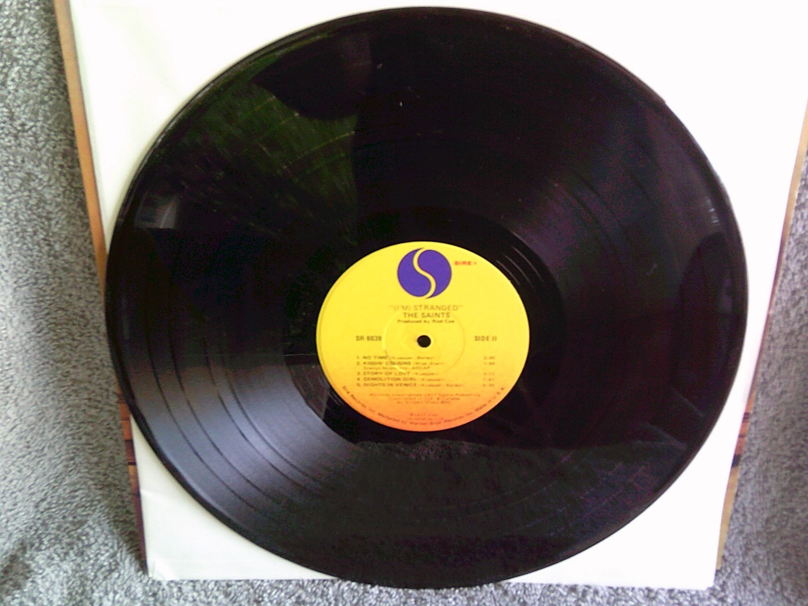 THE SAINTS – (I’M) STRANDED – US 1977 – SIRE – SR 6039 – CUT-OUT NOTCH