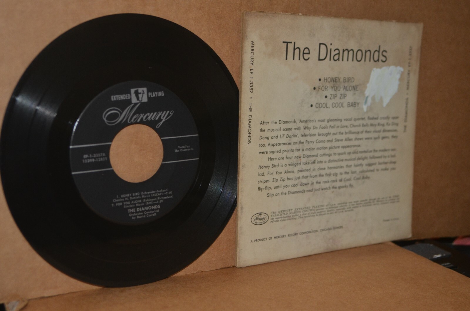 THE DIAMONDS 1957 SELF-TITLED MERCURY 3357 45 RPM VG++ EP & CARDBOARD COVER