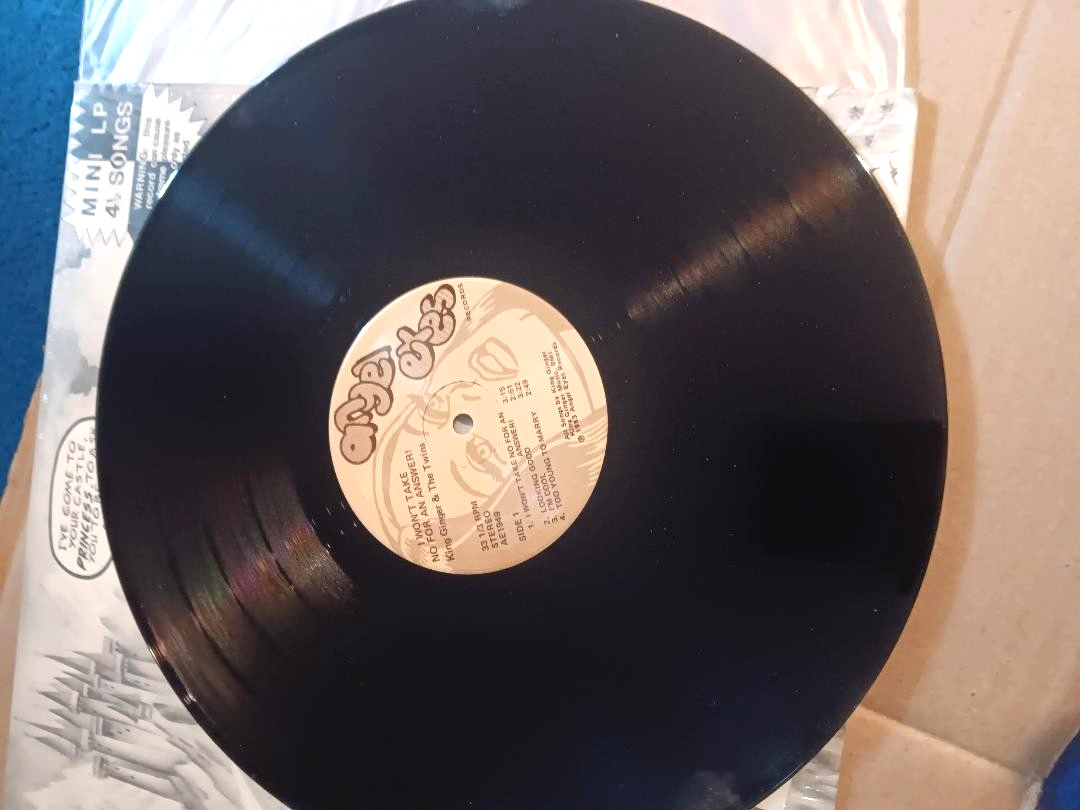 KIONG GINGER & The Twins ANGEL EYES records AE1949 Red0ndo Beach CA Fr Shp