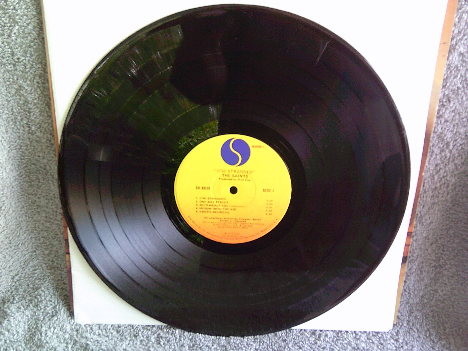 THE SAINTS – (I’M) STRANDED – US 1977 – SIRE – SR 6039 – CUT-OUT NOTCH