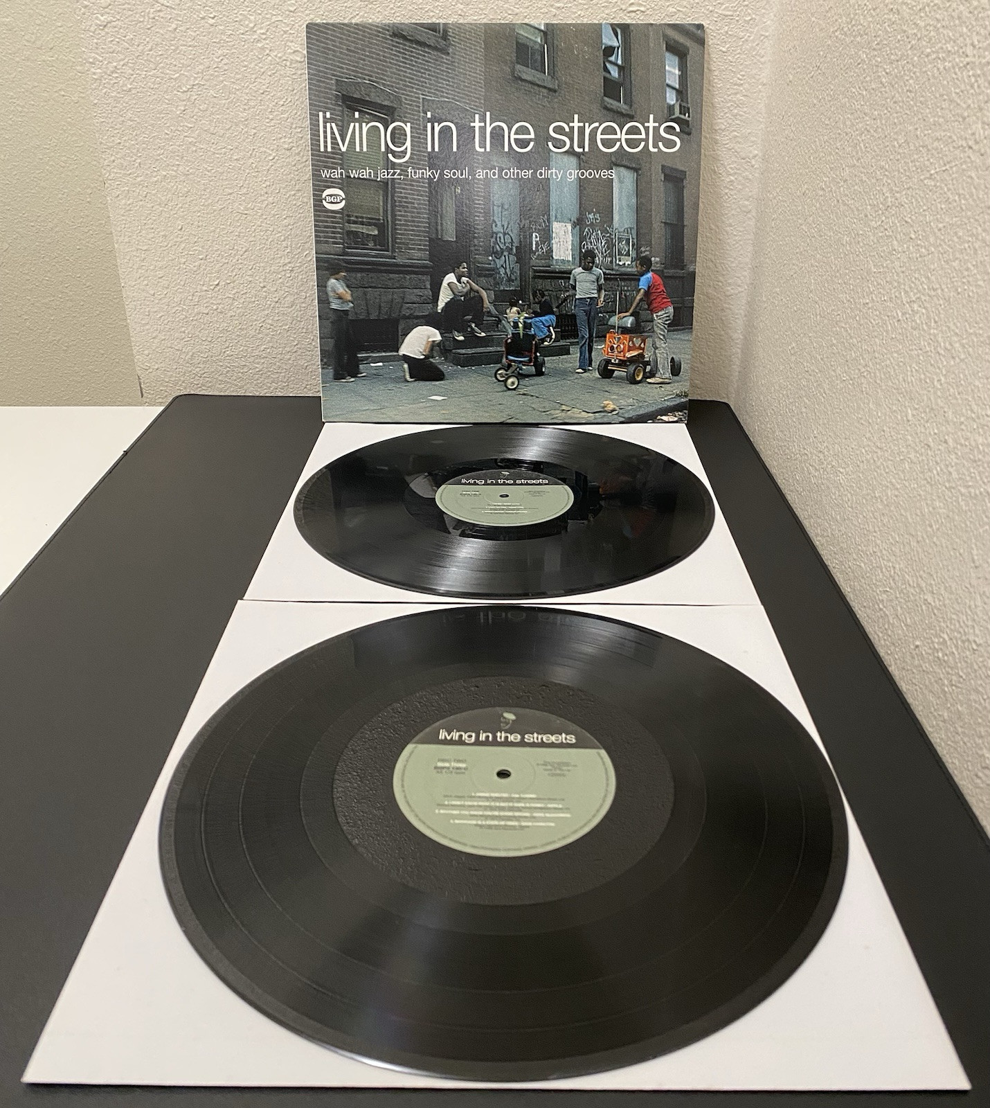 Various: Living in the Streets (BGP2 130, 1999) 12″ Double Vinyl Record LP UK