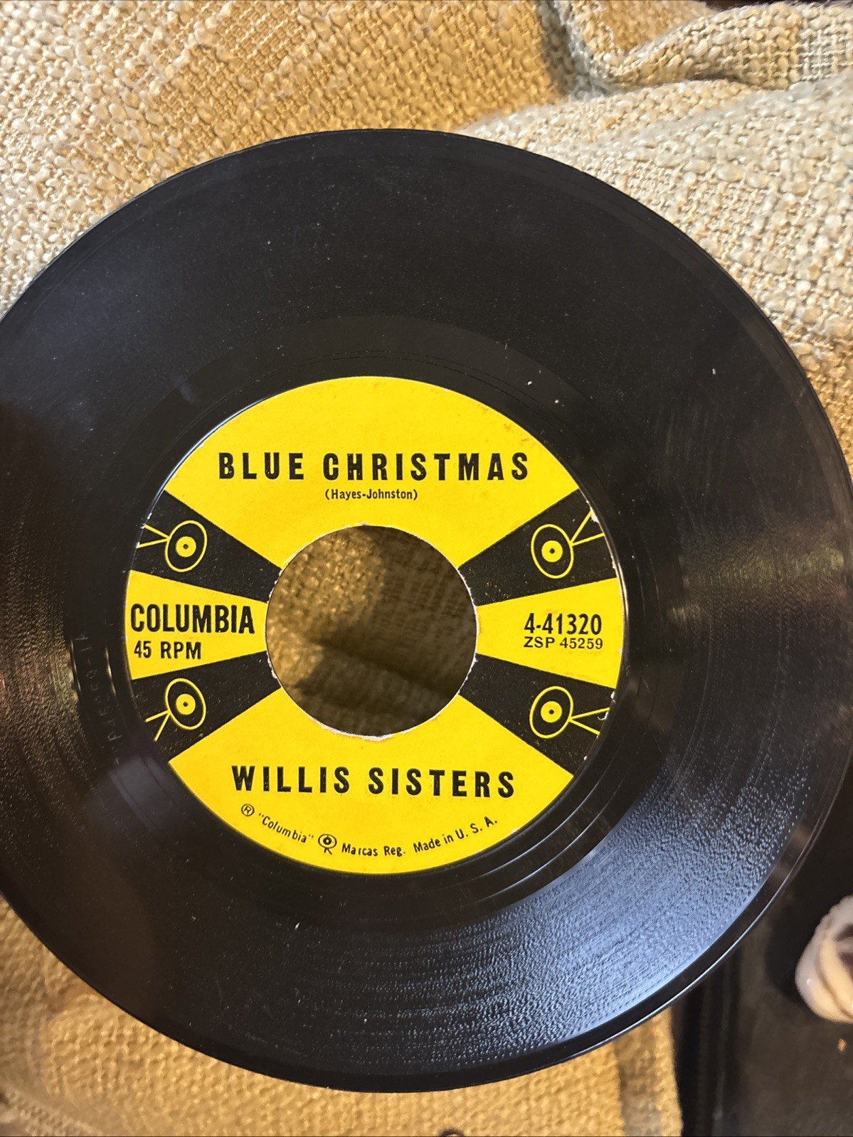 Willis Sisters Blue Christmas / Little Cindy Birthday Jesus 45 7” Columbia VG