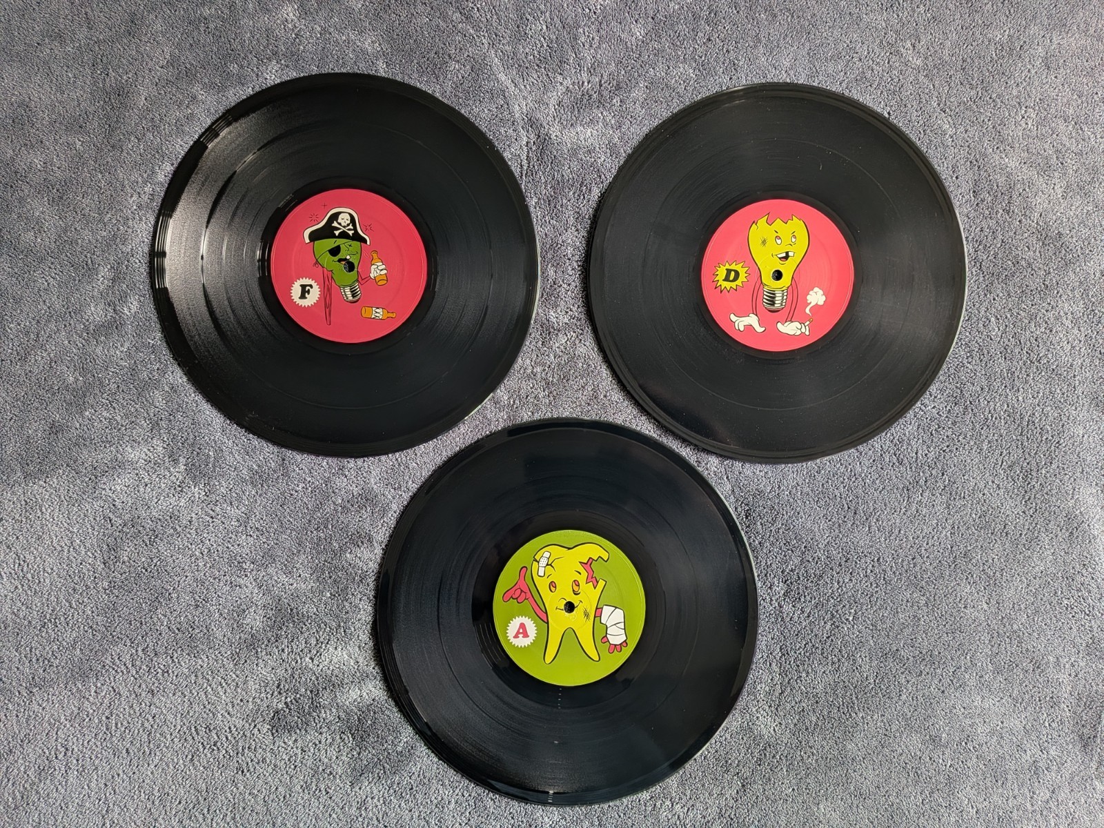 **Original Interscope PR** Queens Of The Stone Age “Era Vulgaris” (3 x 10″) VG+