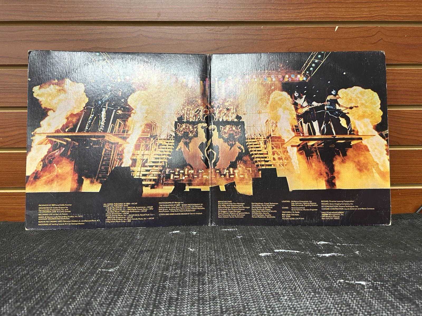 Alive II 2xLP by Kiss vinyl 1977 VG NBLP7076-2 Casablanca Records