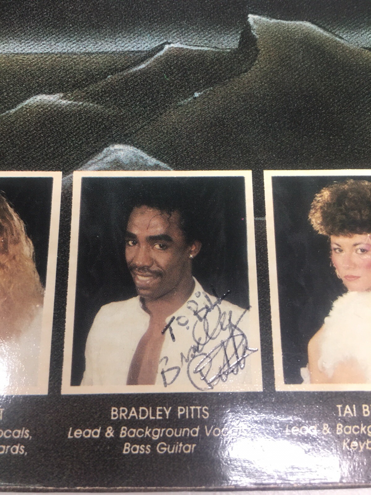 Voyager (25) Wer’e The one’s vinyl Album 1985 autographed by 3 members