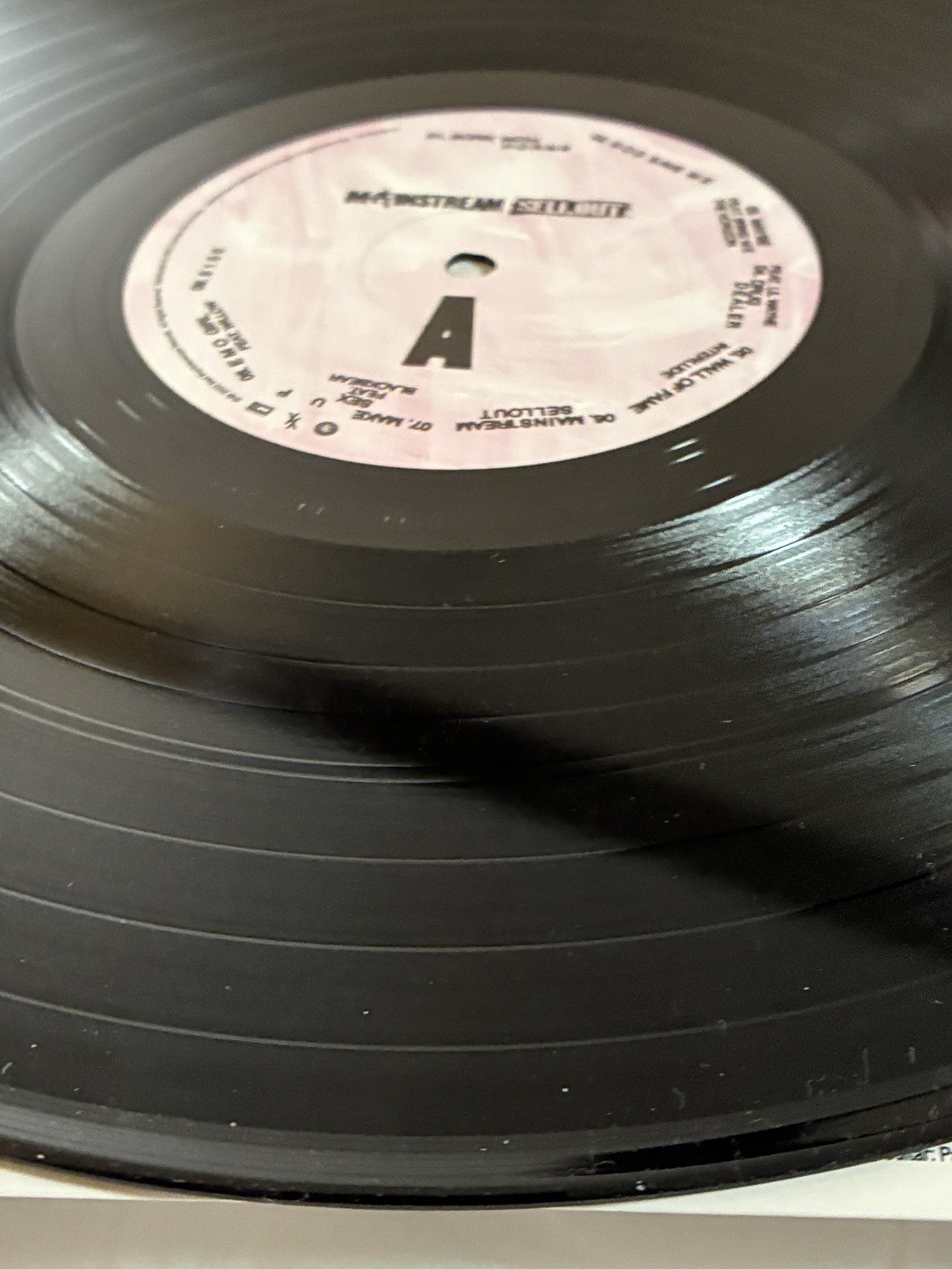 Machine Gun Kelly – Mainstream Sellout Album Record Vinyl LP LEGEND