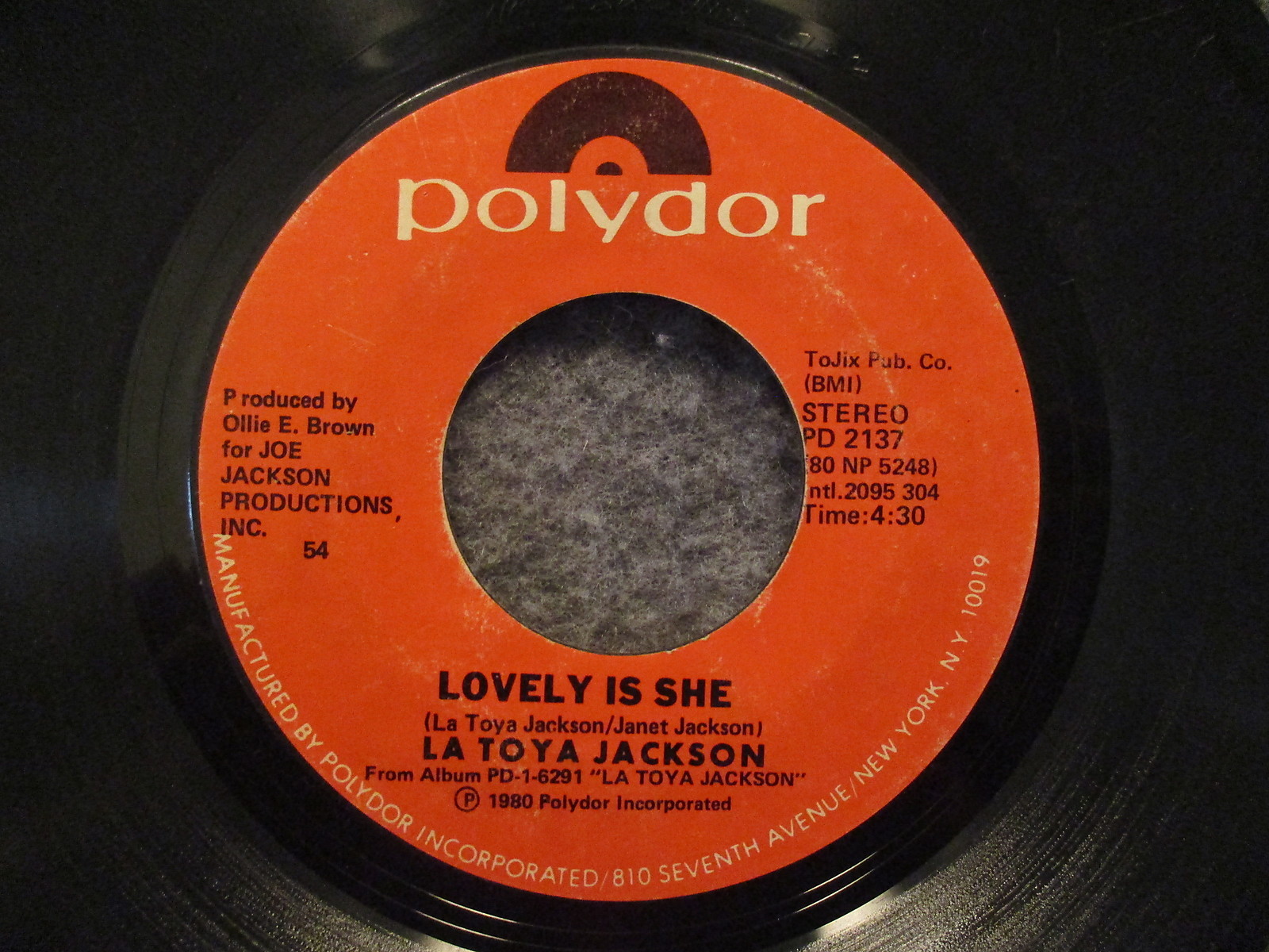 45 RPM 7″ Record La Toya Jackson Lovely Is She & If You Feel The Funk PD 2137
