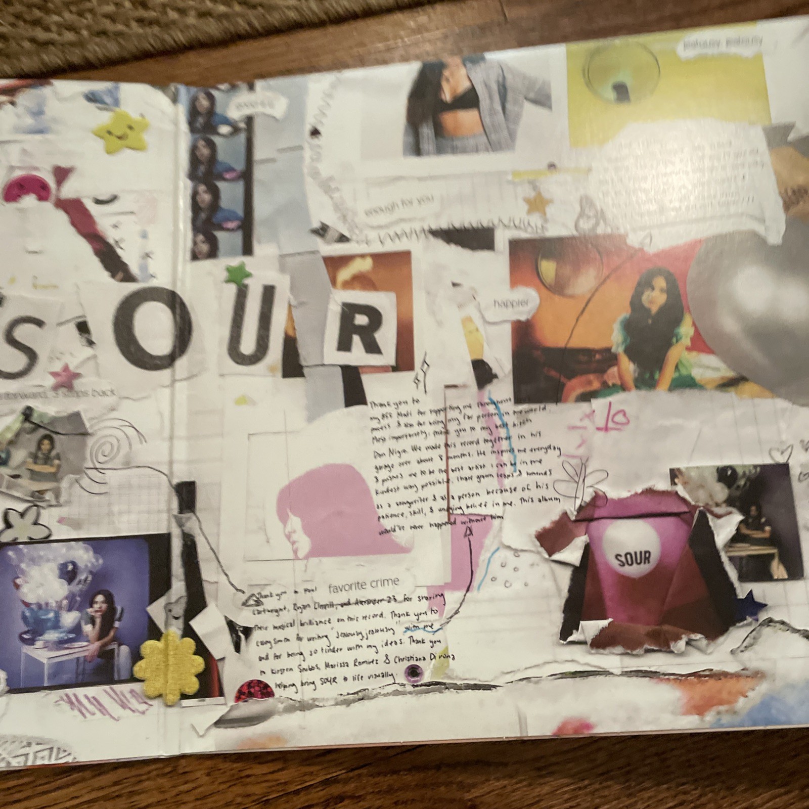 Olivia Rodrigo Sour Vinyl LP Record with Inner Sleeve Working Great New Unused