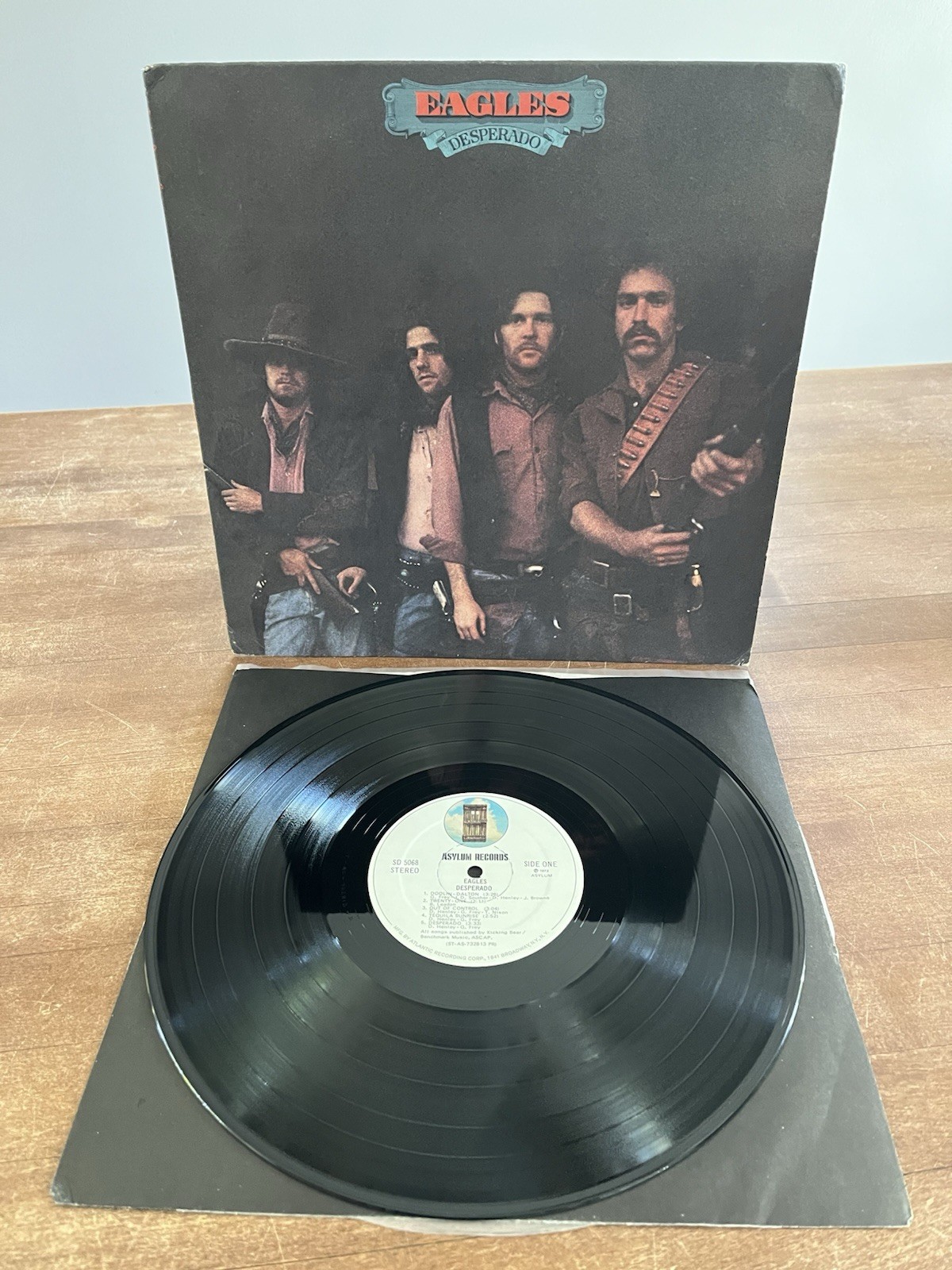 The EAGLES Desperado 1973 Original Textured Cover Asylum Records LP SD 5068
