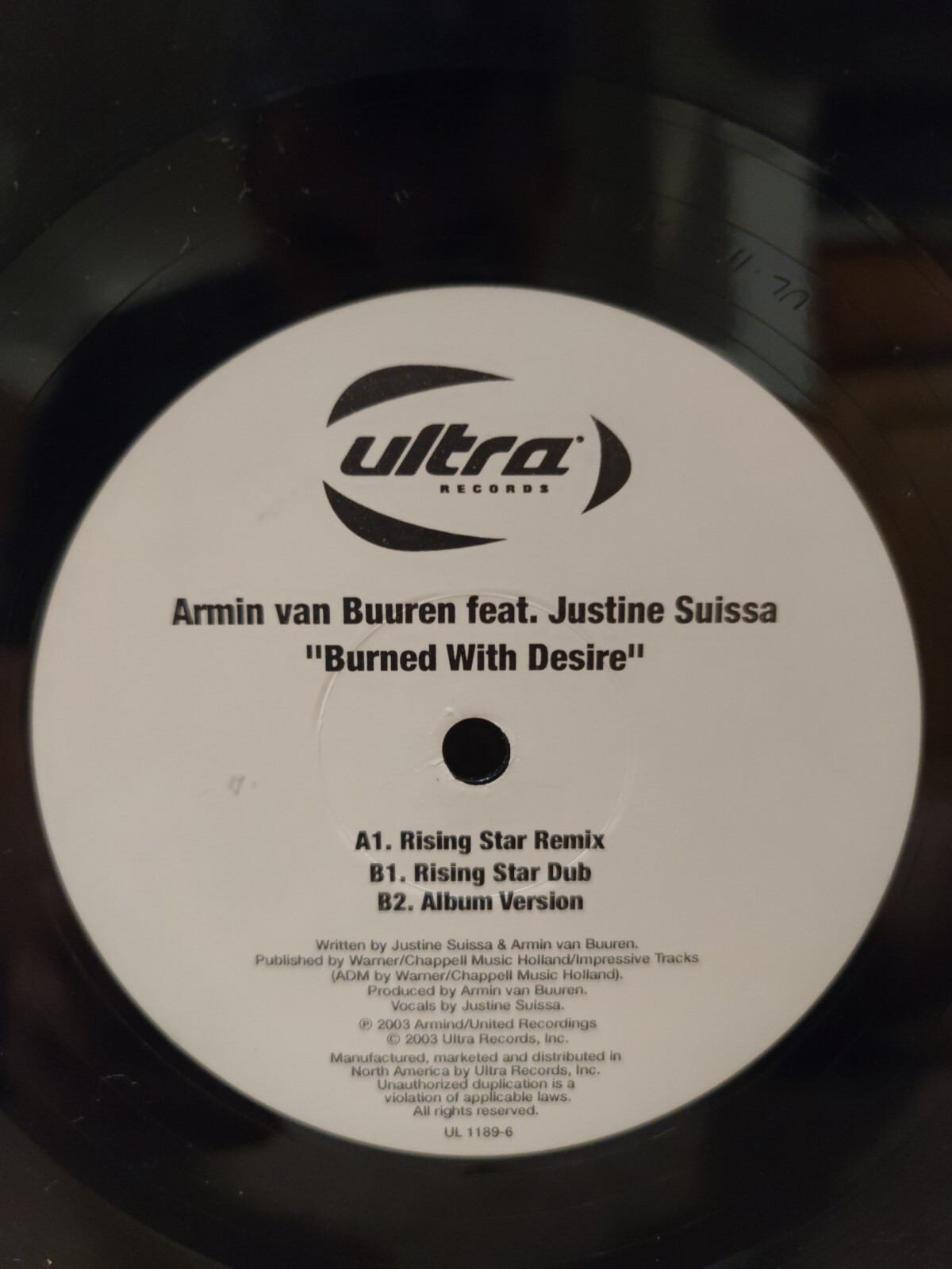Armin Van Buuren – Burned With Desire (Feat. Justine Suissa)
