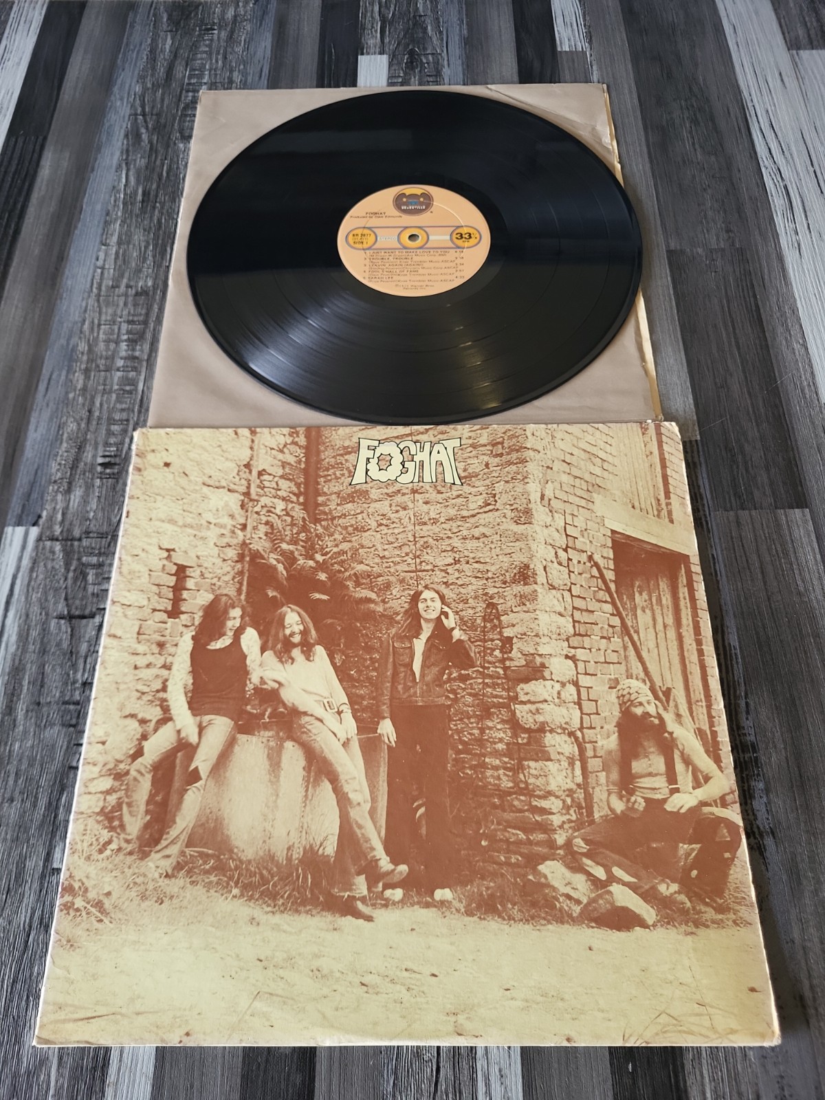 Foghat – Self Titled Vinyl LP 1972 Bearsville Records Vintage Album