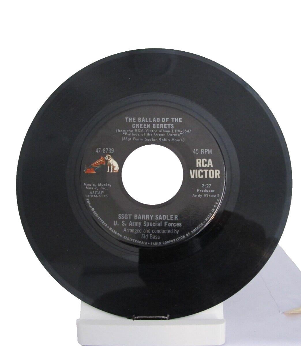 45 RECORD – SSGT BARRY SADLER – THE BALLAD OF THE GREEN BERETS