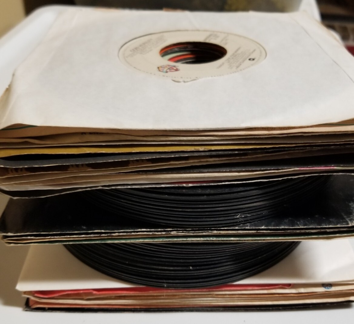 LOT OF 50 45 RPM Records~ FREE SHIPPING! GENRES ROCK, POP, COUNTRY,SOUL 50S-90’S