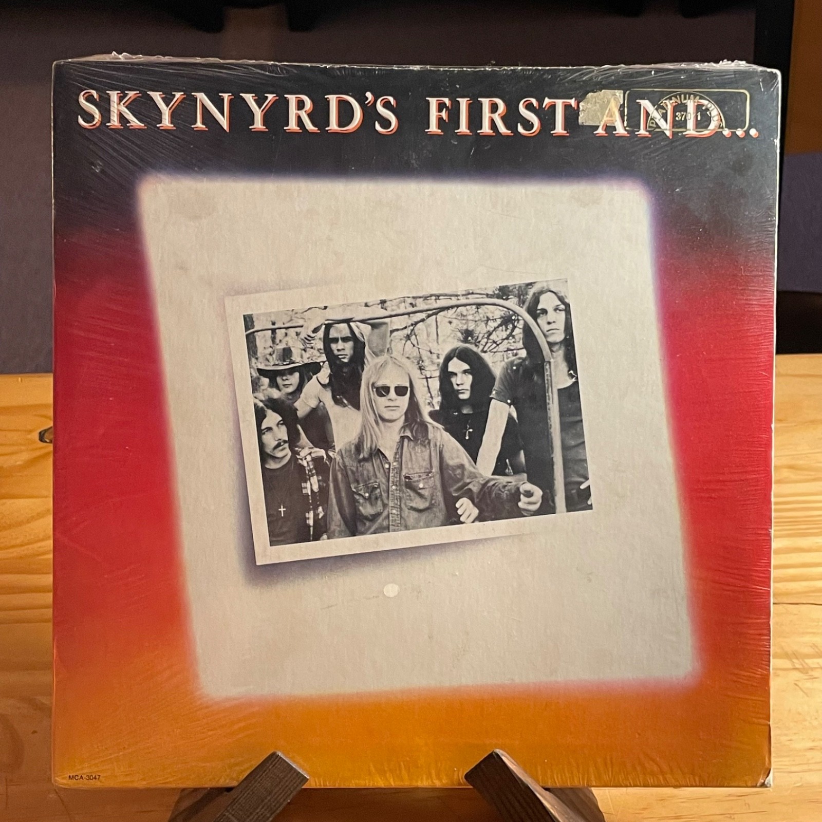 Lynyrd Skynyrd – Skynyrd’s First and Last LP MCA 3047 / 37071 embossed SEALED