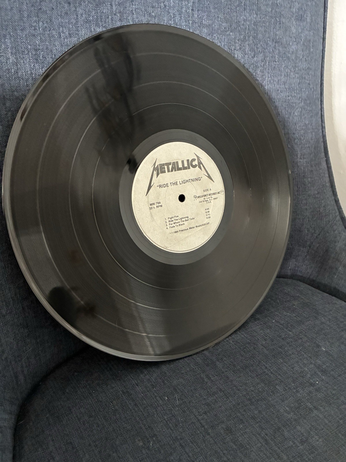 Metallica Ride the Lightning Megaforce MRI 769 12″ 33RPM Black Vinyl LP