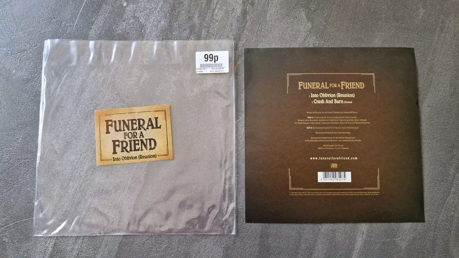 Funeral For A Friend – Into Oblivion (Reunion) Shaped 7” Single Picture Disk.