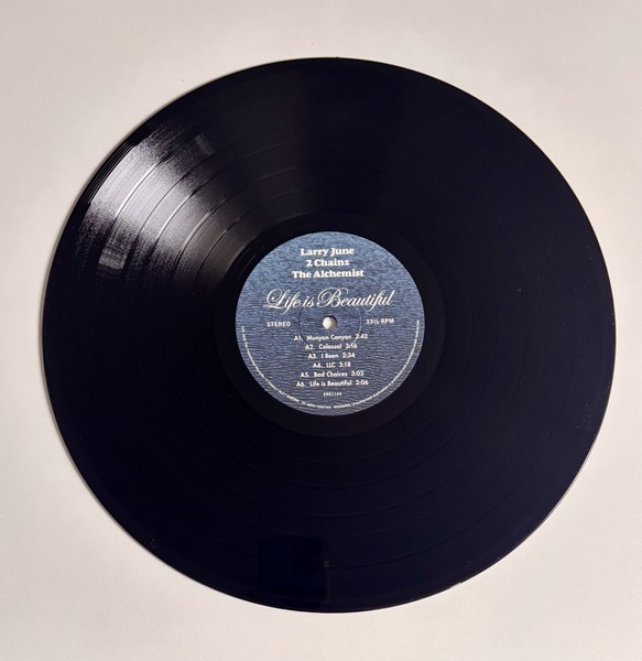 Larry June, 2 Chainz & Alchemist – Life Is Beautiful (LP, Album) (Mint (M)) – 39