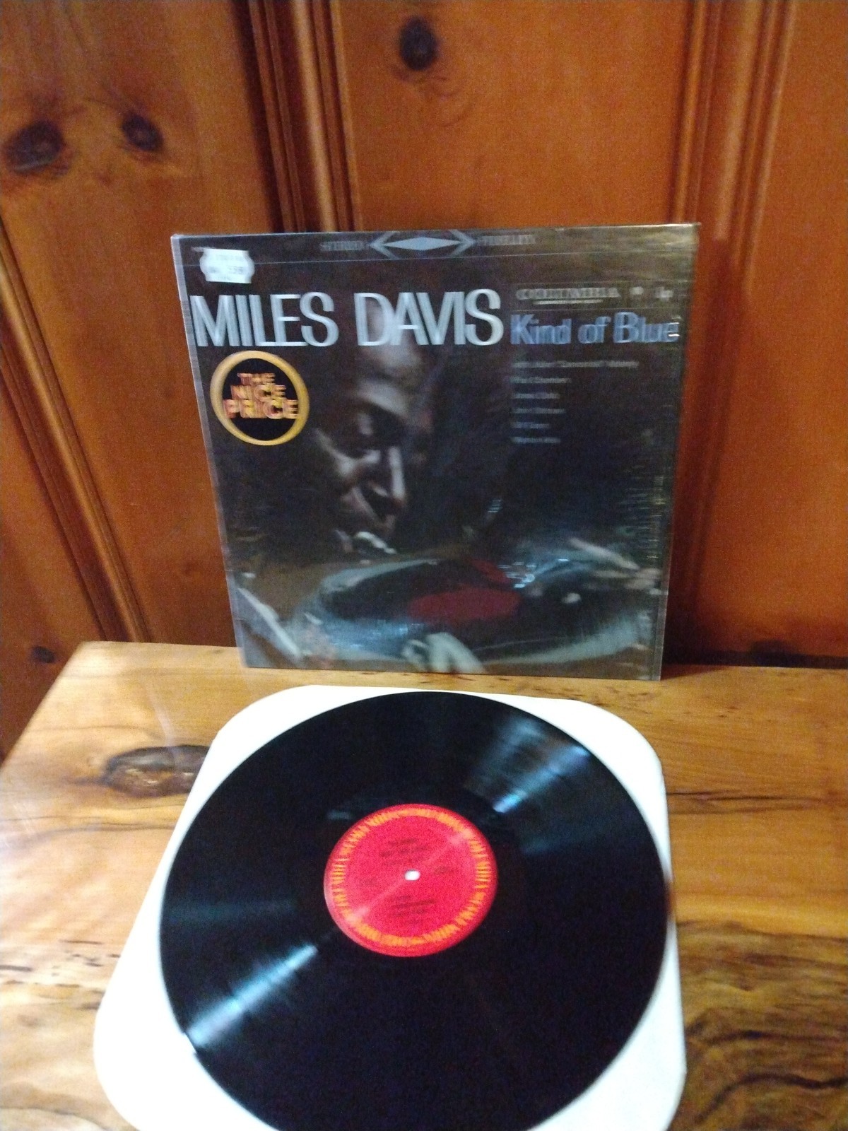 MILES DAVIS – KIND OF BLUE 1977 COLUMBIA STEREO REISSUE PC 8163