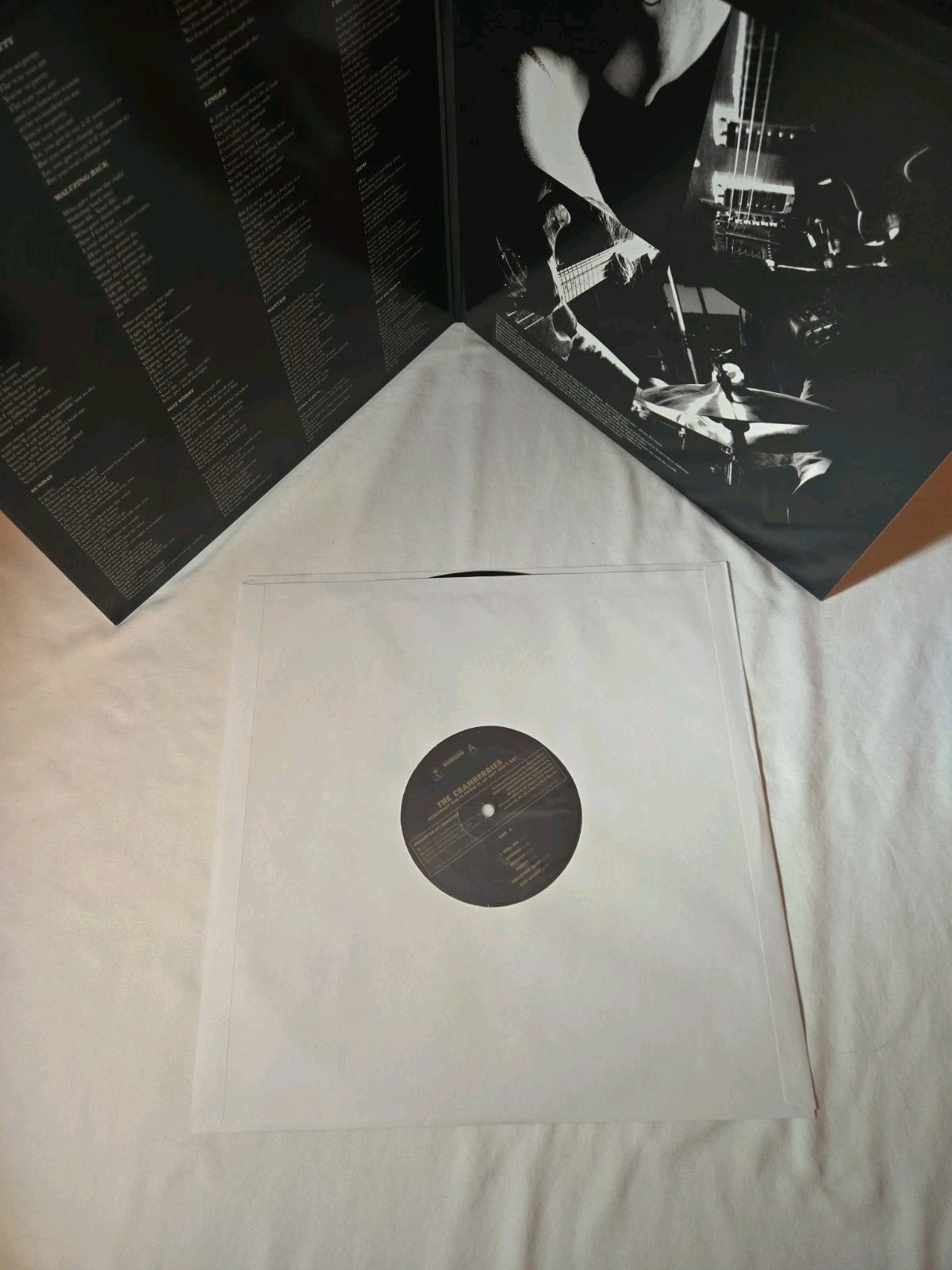 The Cranberries Everybody Else Is Doing It, So Why Can’t We LP 2017 Analog Spark