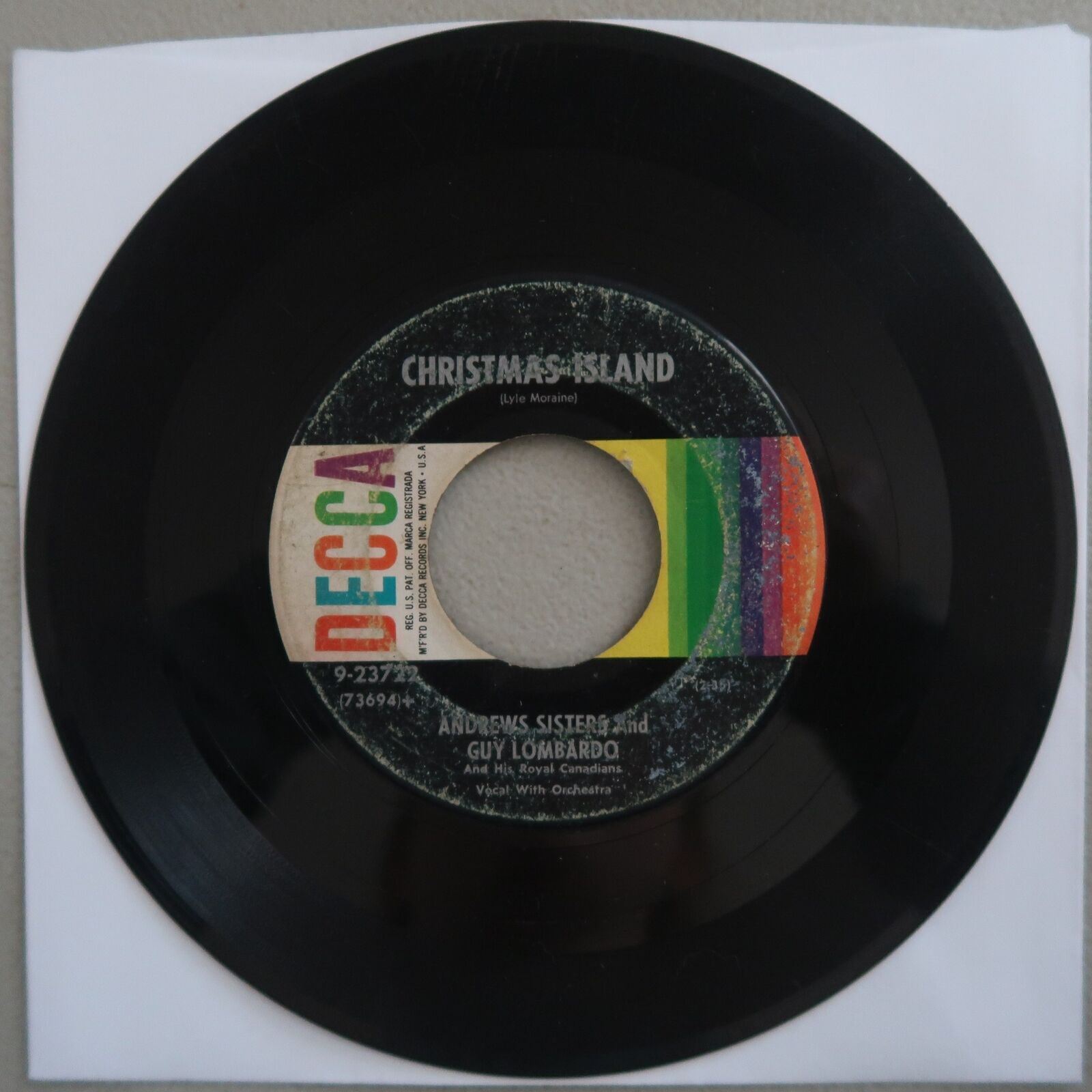 ANDREWS SISTERS AND GUY LAMBARDO WINTER WONDERLAND/CHRISTMAS…VINYL 45 VG 26-61