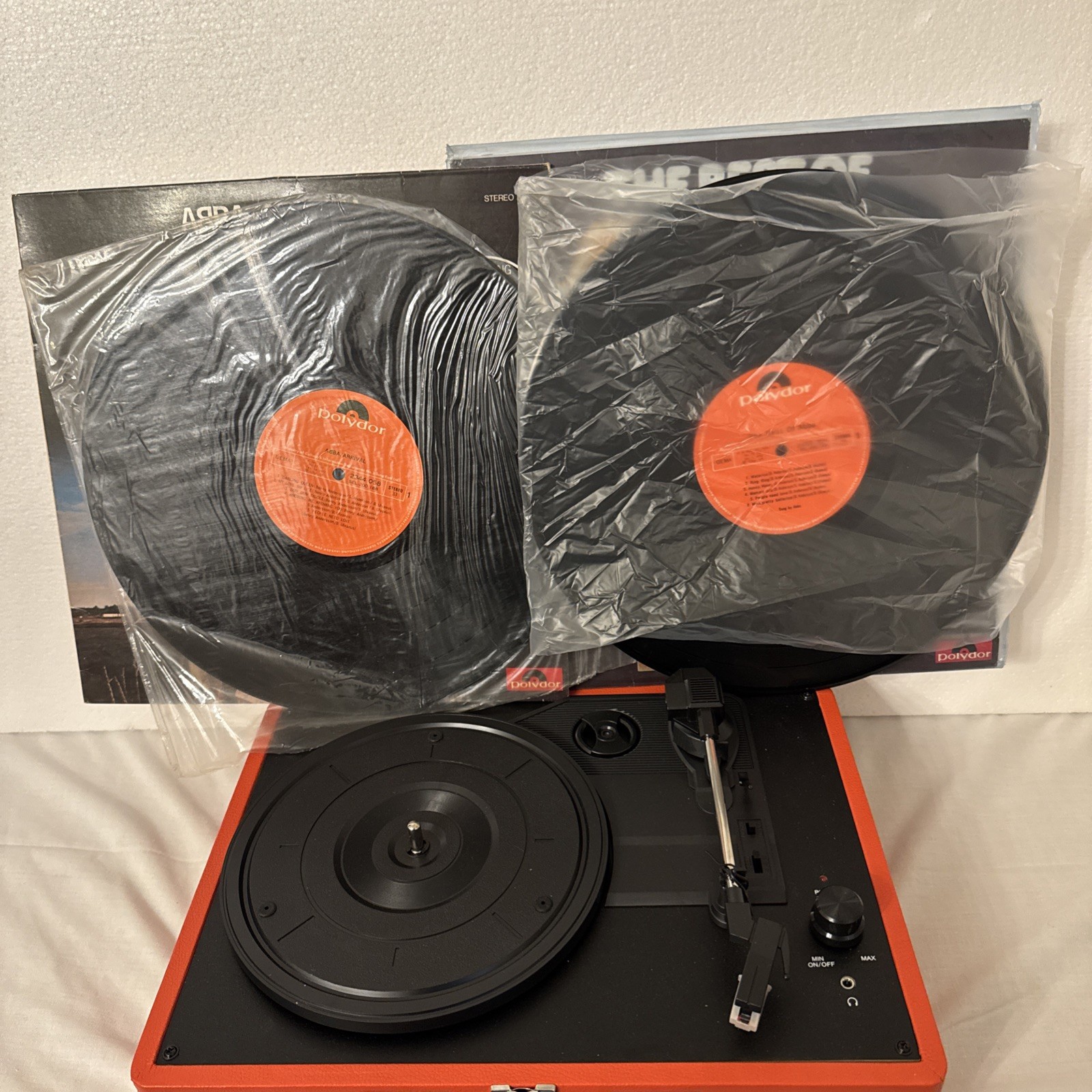 LOT OF 2 VINYL LP’S …..”THE BEST OF ABBA” …..”ABBA ARRIVAL”