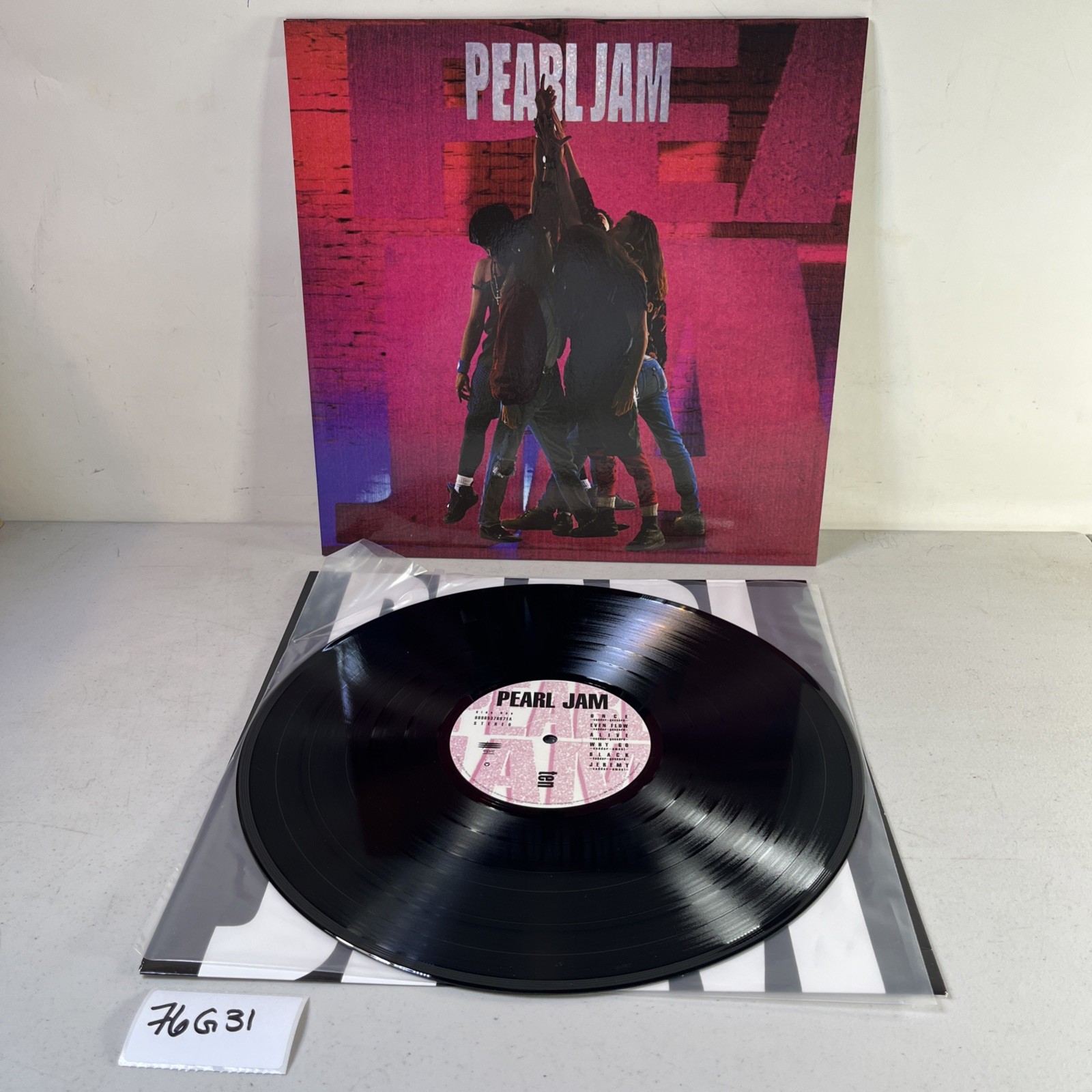 NICE LP Pearl Jam ten 88985375871 Epic Records Record 76G31