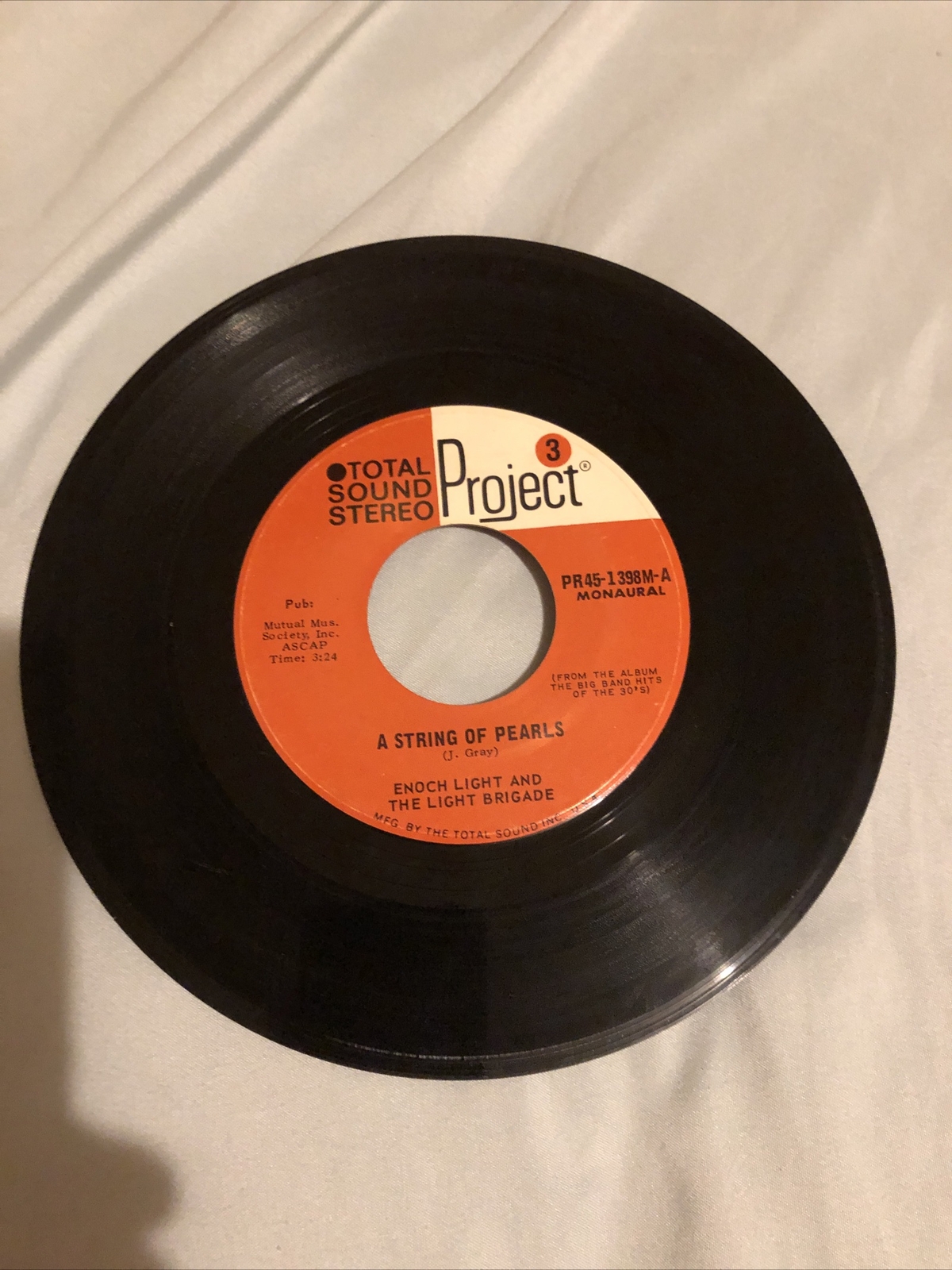 Enoch Light 45 A String Of Pearls / I’m Getting Sentimental Over You w/ts