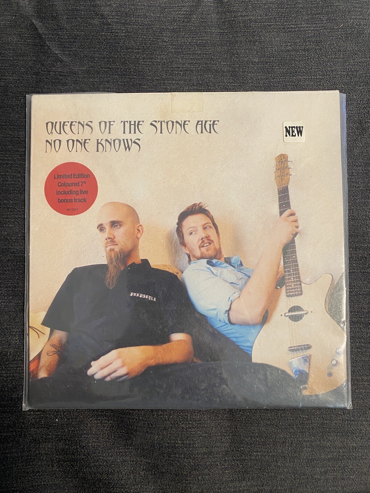 Queens Of The Stone Age – No One Knows 7” Coloured Grey vinyl 2002 Like New