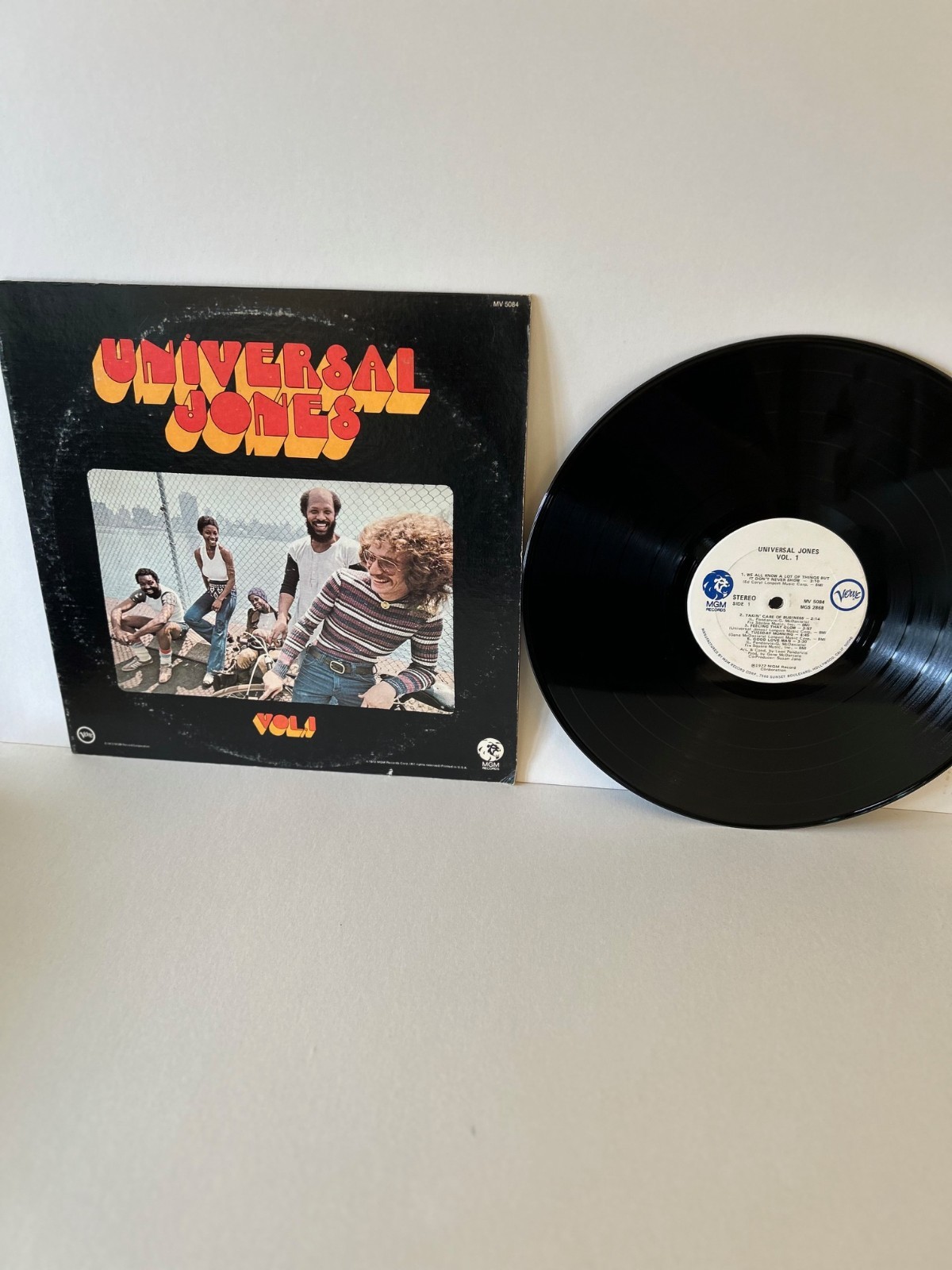 Universal Jones – Vol. I – MV5084 – 1972 – Very nice album!