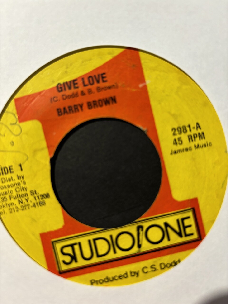 Barry Brown – Give Love (7″, Single) (Good Plus (G+)) – 3187599955