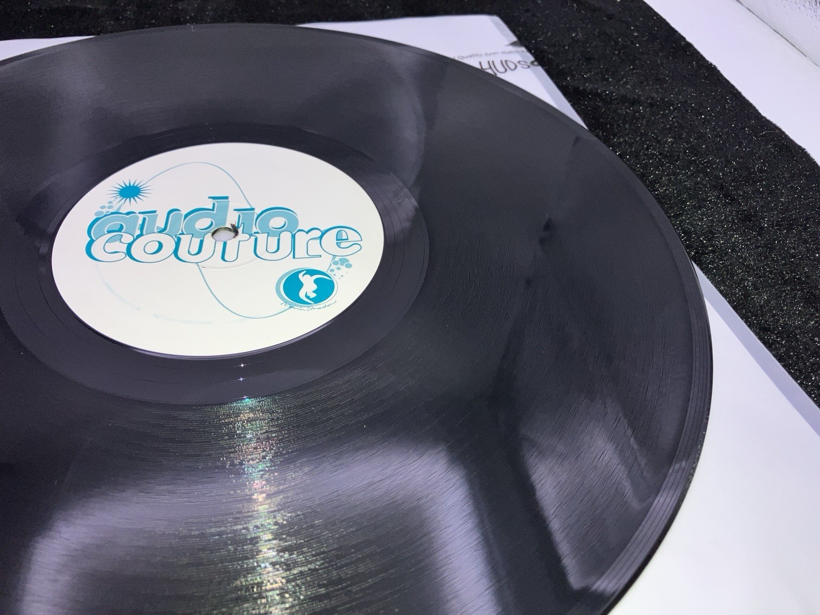 K – Invisible / Transmission Audio Couture 45 RPM Pantone 8481 1999
