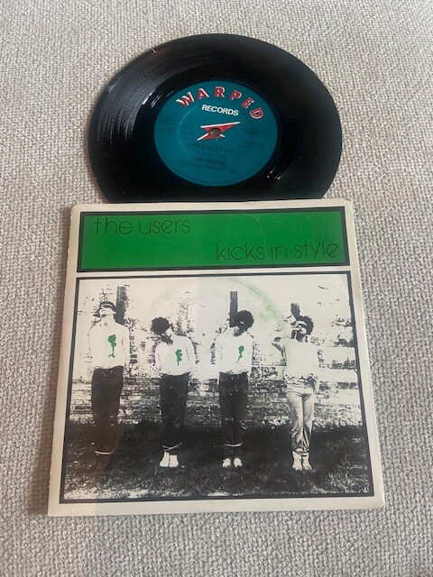 the Users ‎Kicks In Style/ Dead On Arrival UK 7″ Punk Warped Records WARP 1 KBD
