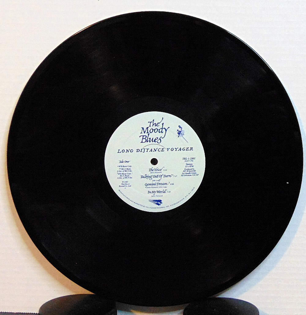 The Moody Blues – Long Distance Voyager – 1981 Threshold Rock Vinyl LP Record