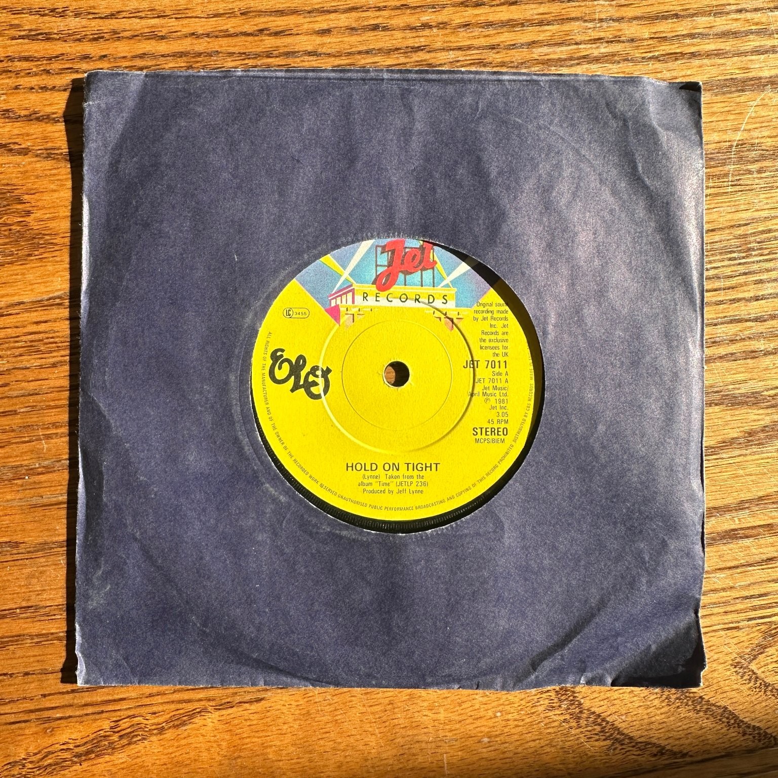 ELO – Hold On Tight 7″ Single Record 1981 Jet Records Pop Rock 45 RPM