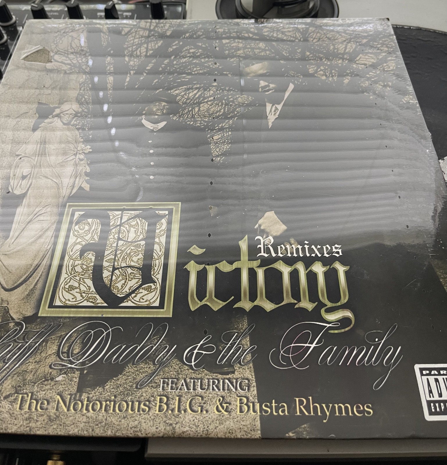 Notorious BIG & Busta Rhymes – Victory 1998 Press 12″ In Pic Cover VG+/VG+