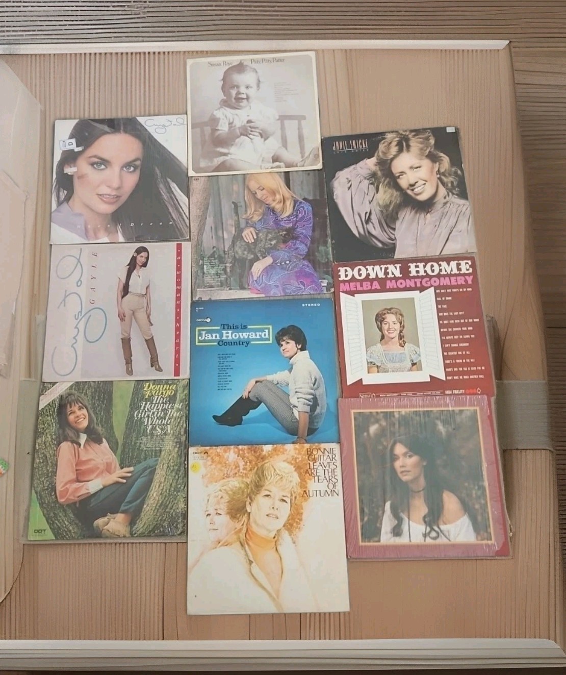 Lot of 10~Country Females~Barbara Fairchild, Susan Raye, Donna Fargo, Jan Howa**