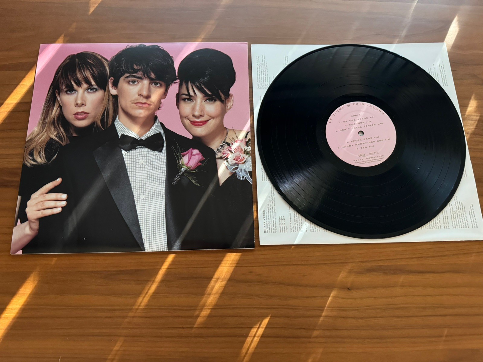 1st Press LE TIGRE This Island 2004 VINYL LP_ not feminist sweepstakes