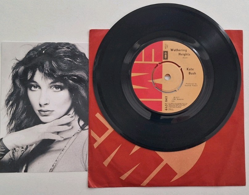 Kate Bush “Wuthering Heights” 1977 EMI Records Original UK 7″Single 45rpm