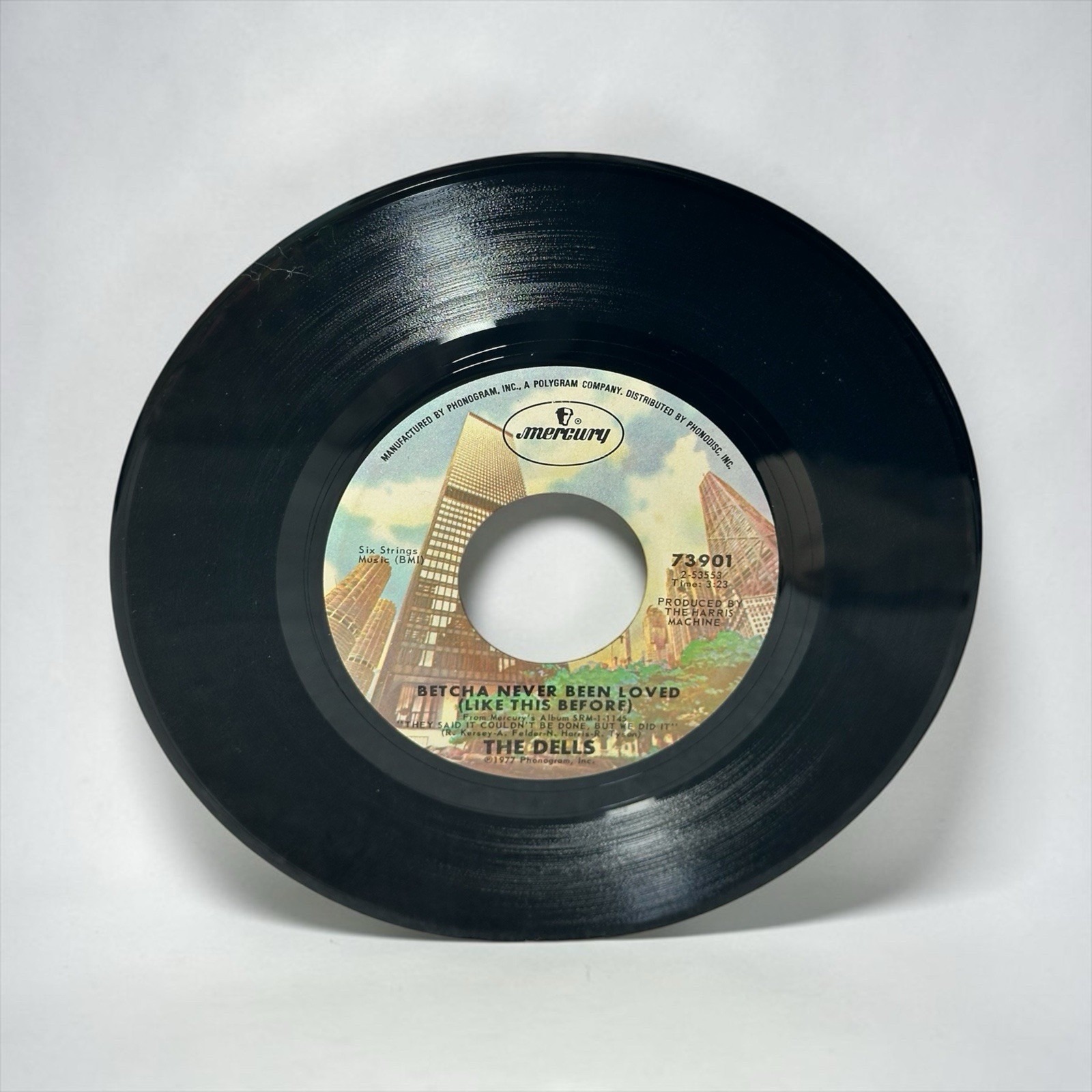 The Dells – Betcha Never Been Loved/Get on Down-1977 45 RPM Vinyl Mercury 73901