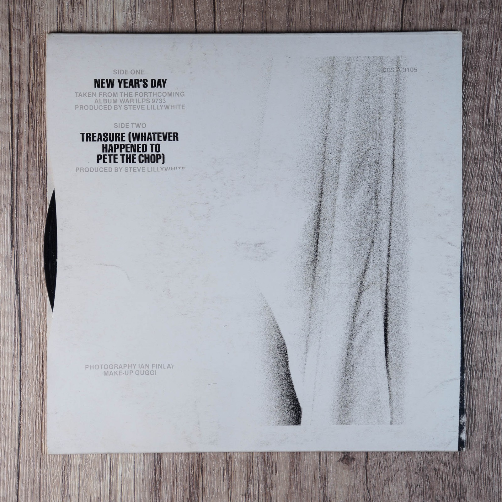 U2 – New Year’s Day – IRELAND 7″ 45RPM W/PS 1983 CBS, VG+/EX
